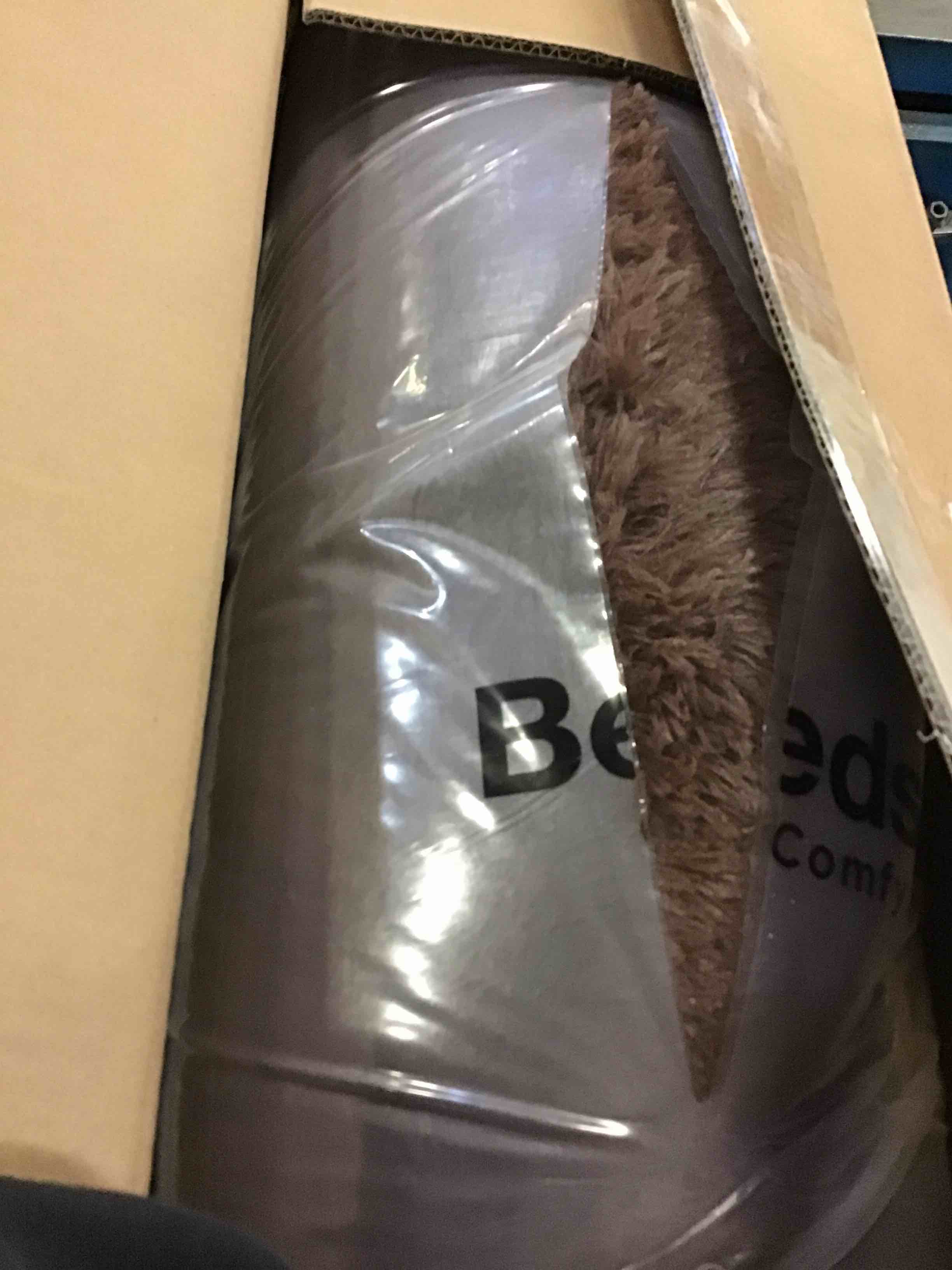 https://s3.amazonaws.com/lotting-images-prod/bidfta/BLU5530493_1702582960689.jpeg