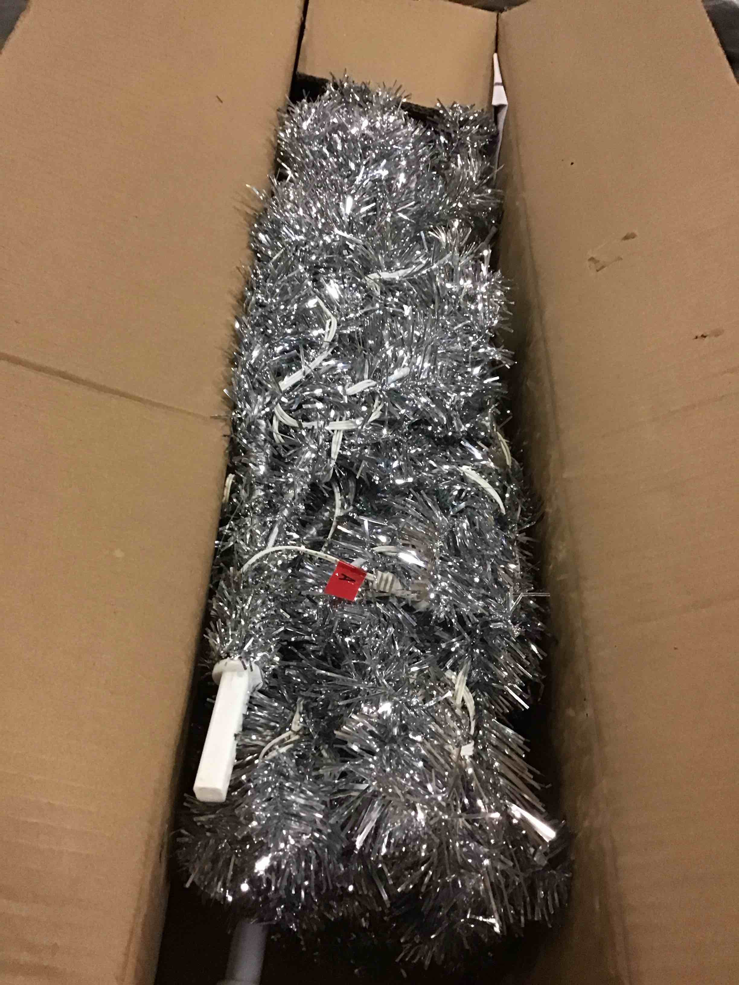 https://s3.amazonaws.com/lotting-images-prod/bidfta/BLU5530543_1702587799290.jpeg