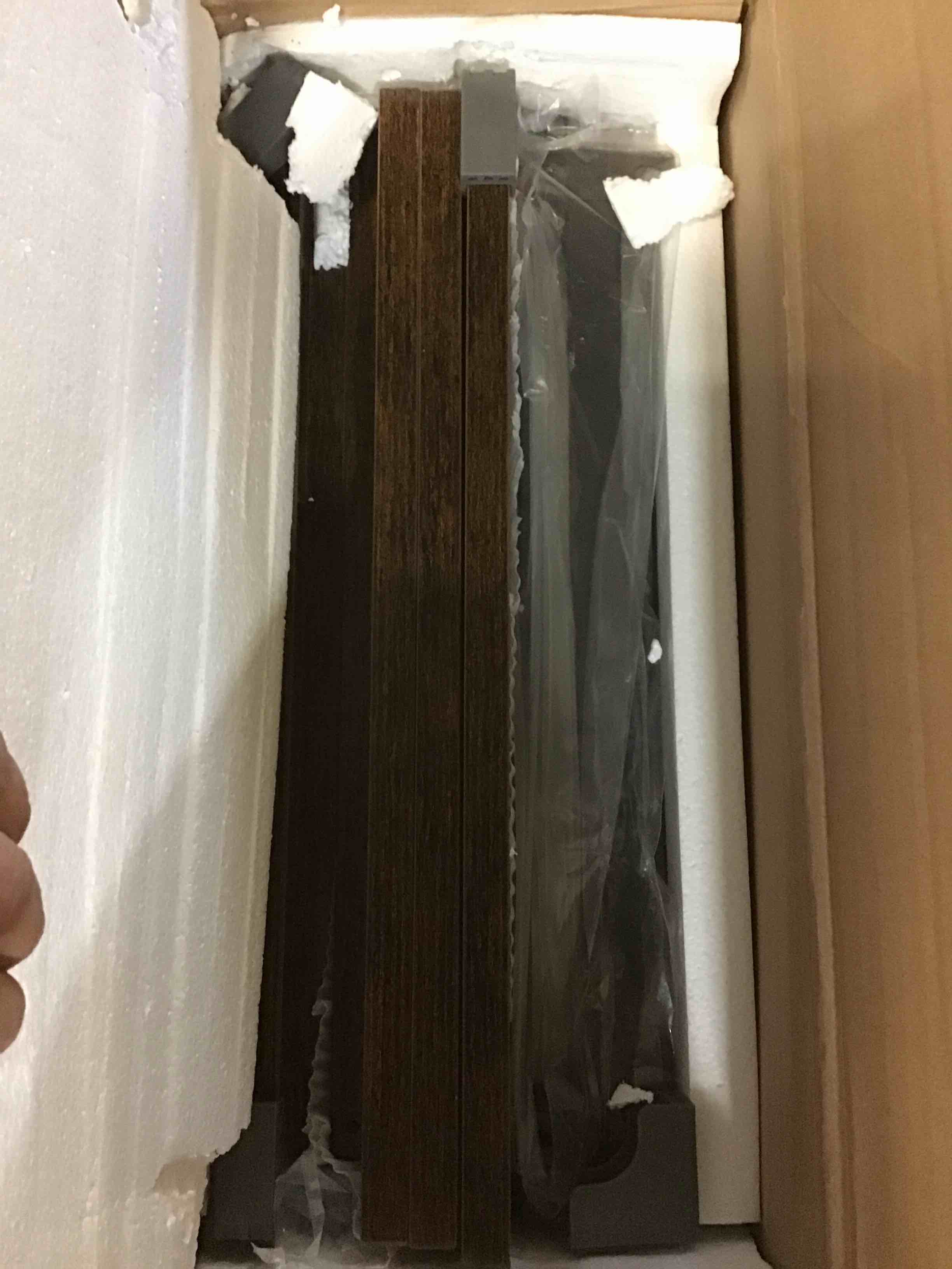 https://s3.amazonaws.com/lotting-images-prod/bidfta/BLU5530874_1703081214412.jpeg