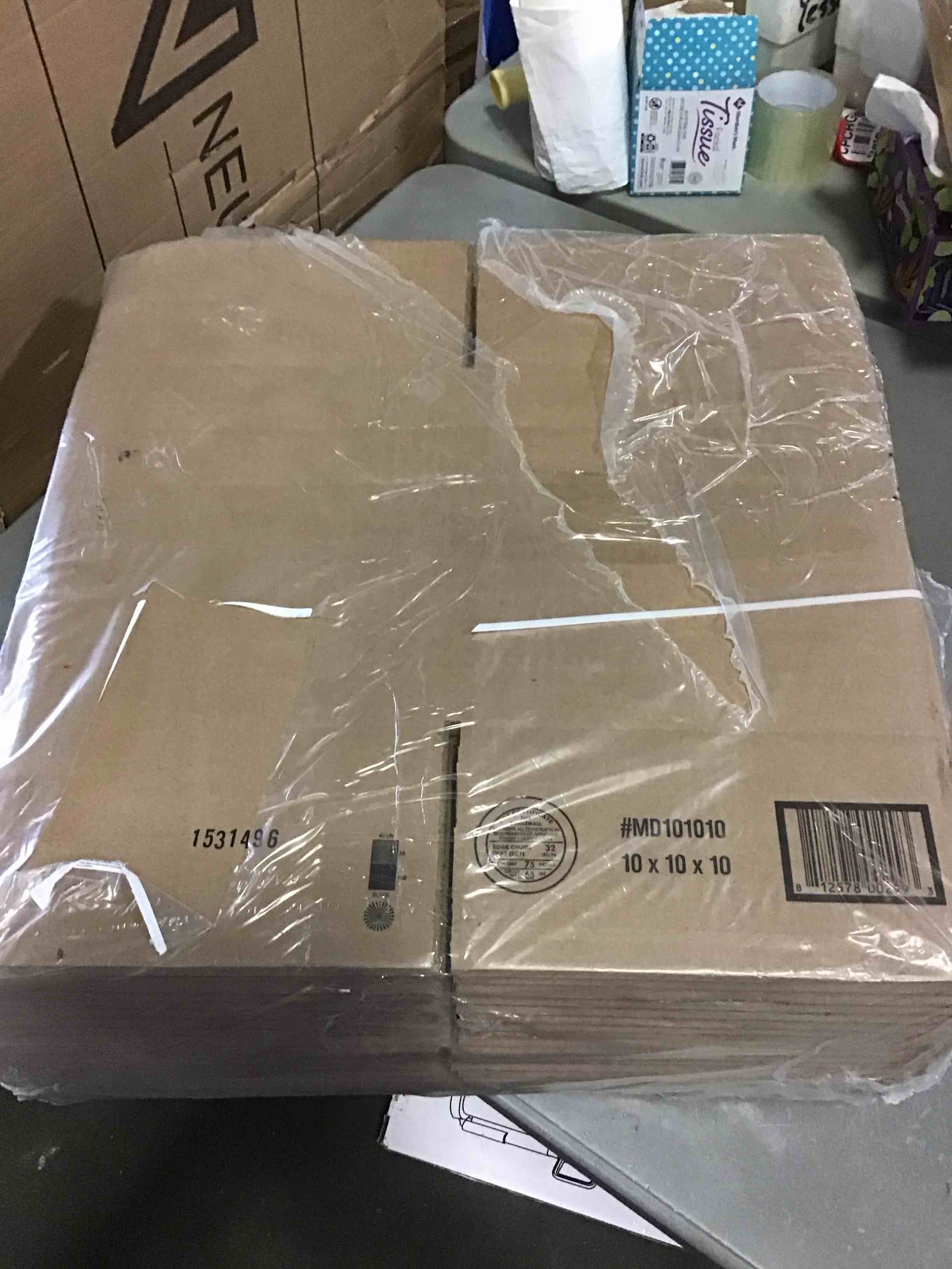 https://s3.amazonaws.com/lotting-images-prod/bidfta/BLU5530898_1703086632746.jpeg