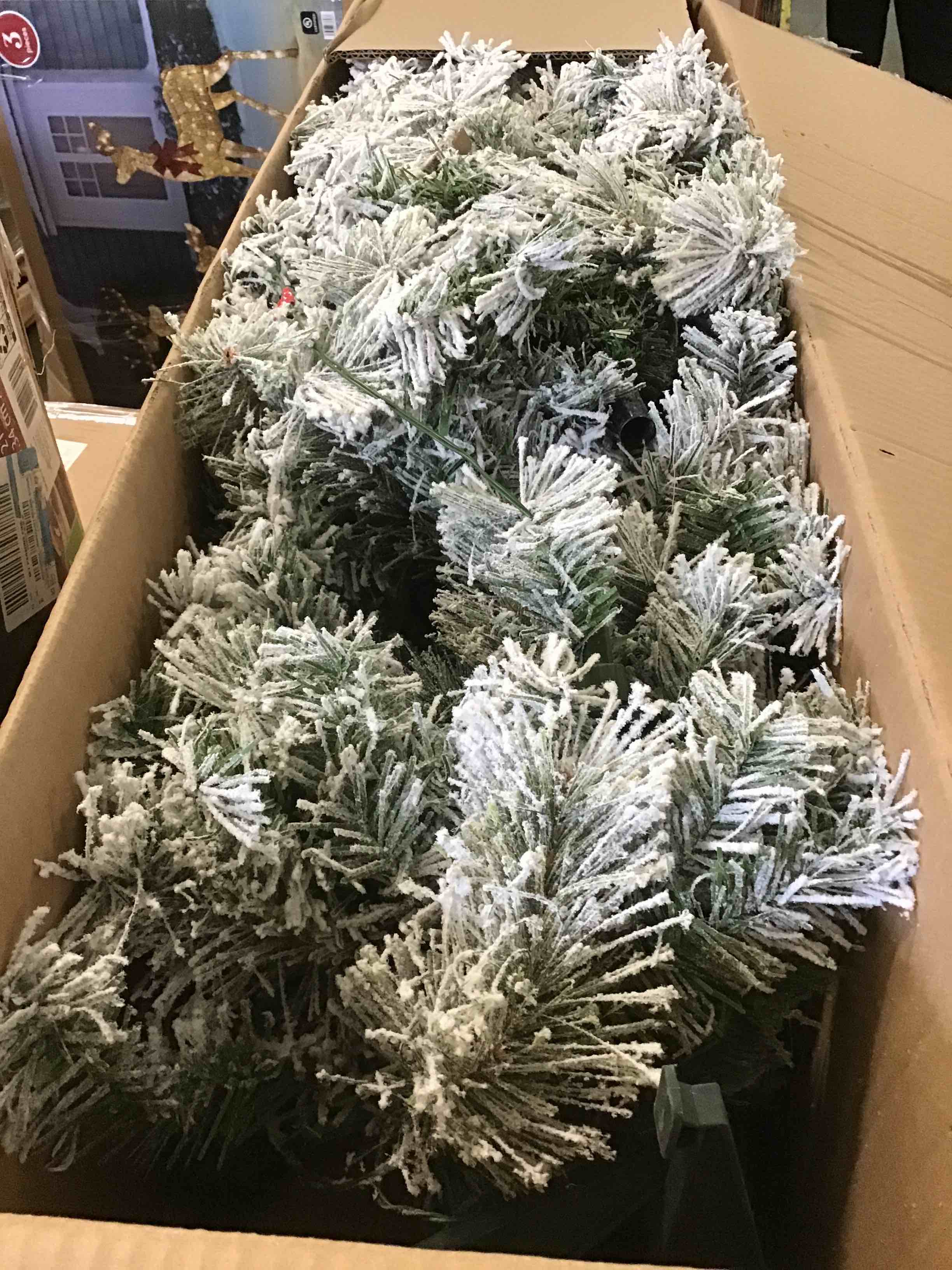 https://s3.amazonaws.com/lotting-images-prod/bidfta/BLU5531044_1702398651614.jpeg