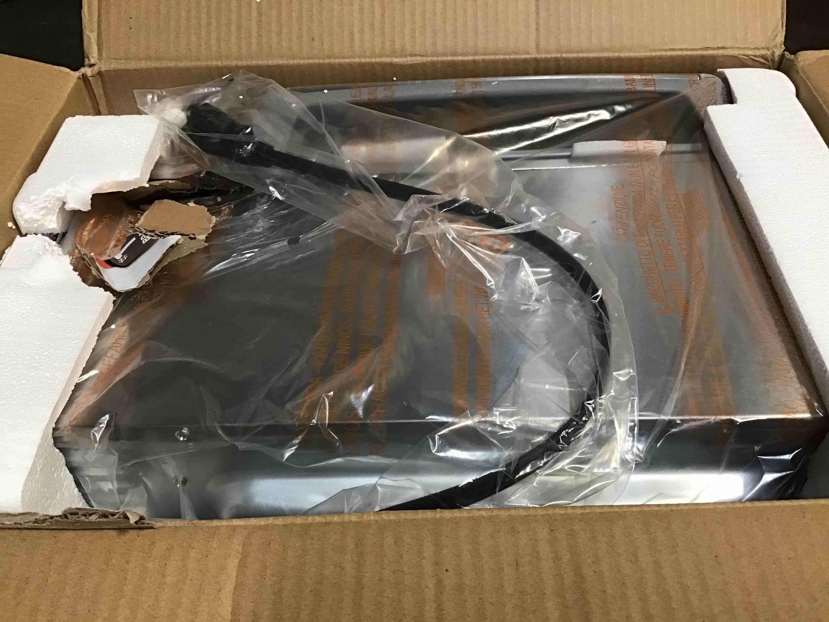 https://s3.amazonaws.com/lotting-images-prod/bidfta/BLU5531259_1702492819148.jpeg