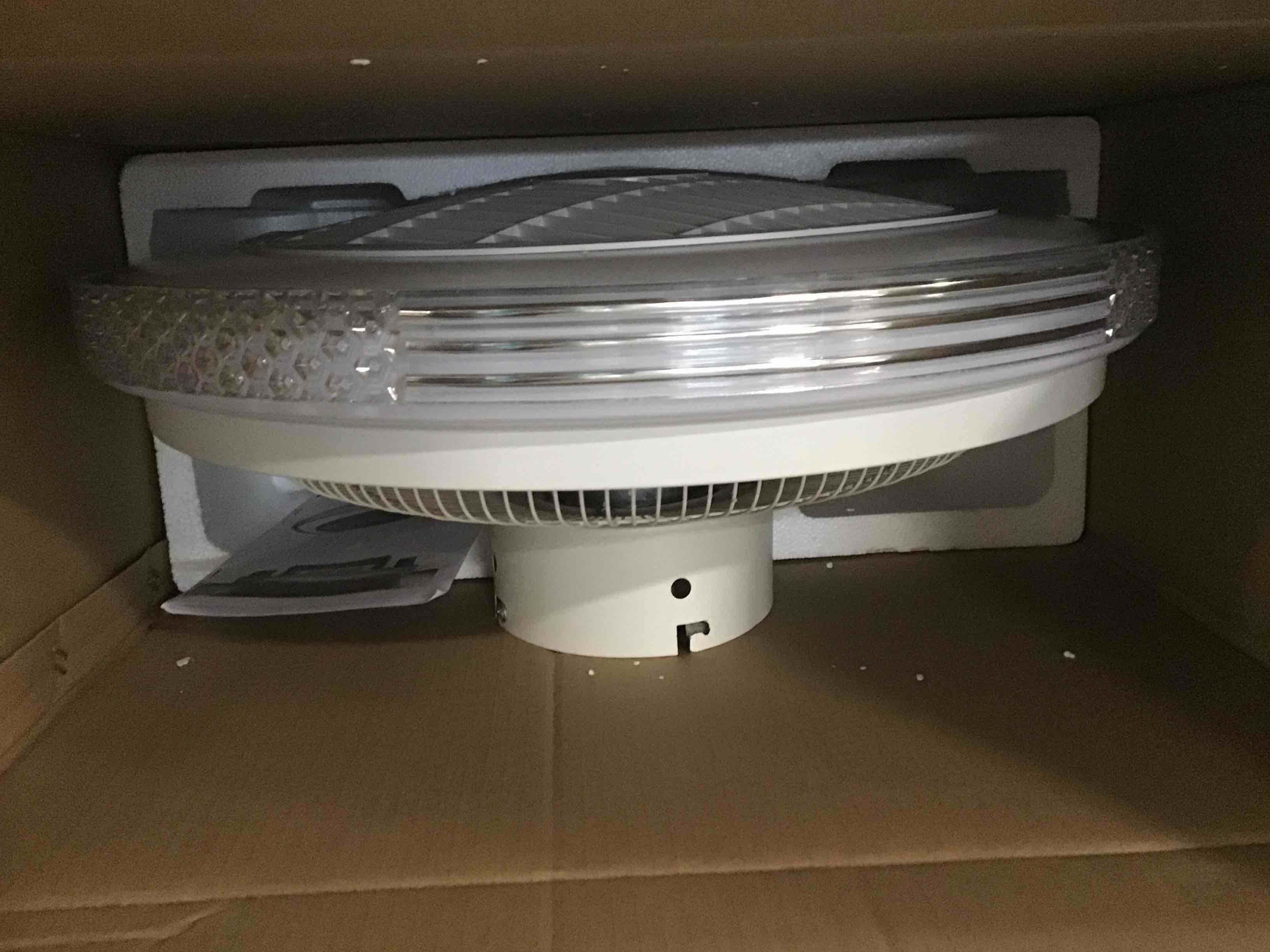 https://s3.amazonaws.com/lotting-images-prod/bidfta/BLU5531289_1702499403940.jpeg