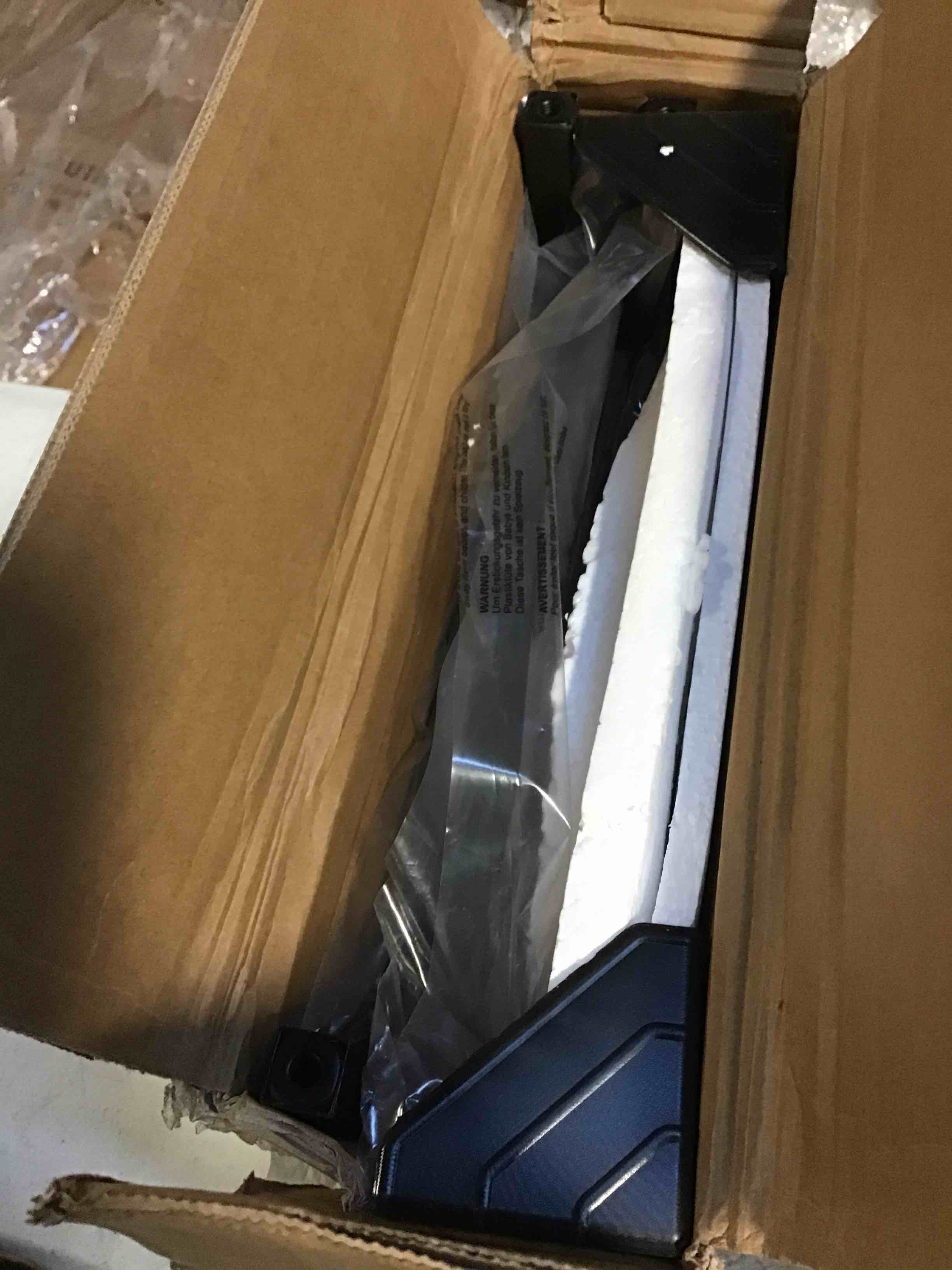https://s3.amazonaws.com/lotting-images-prod/bidfta/BLU5532039_1703080402791.jpeg