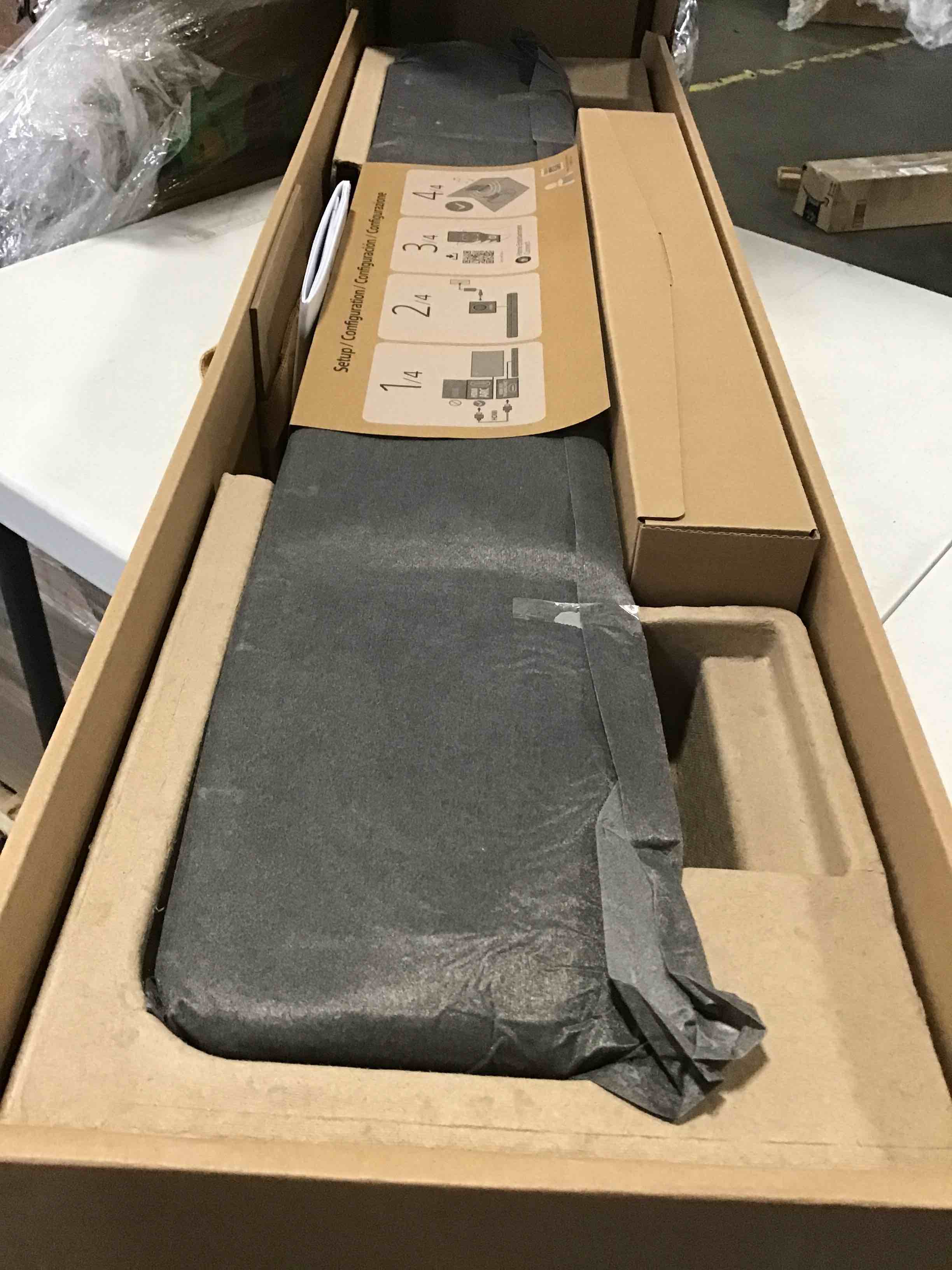 https://s3.amazonaws.com/lotting-images-prod/bidfta/BLU5532052_1703086892968.jpeg