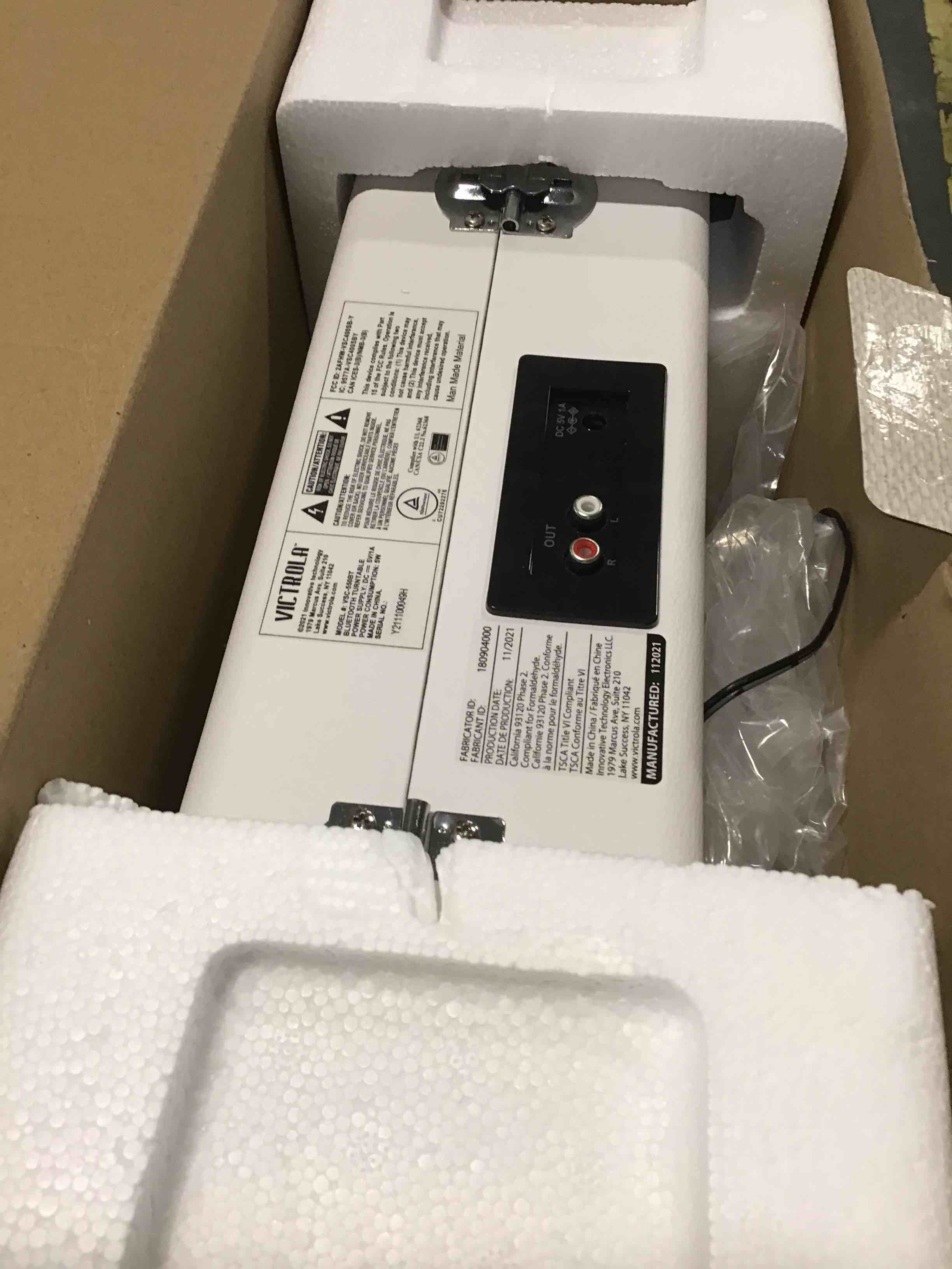 https://s3.amazonaws.com/lotting-images-prod/bidfta/BLU5532054_1703087327529.jpeg