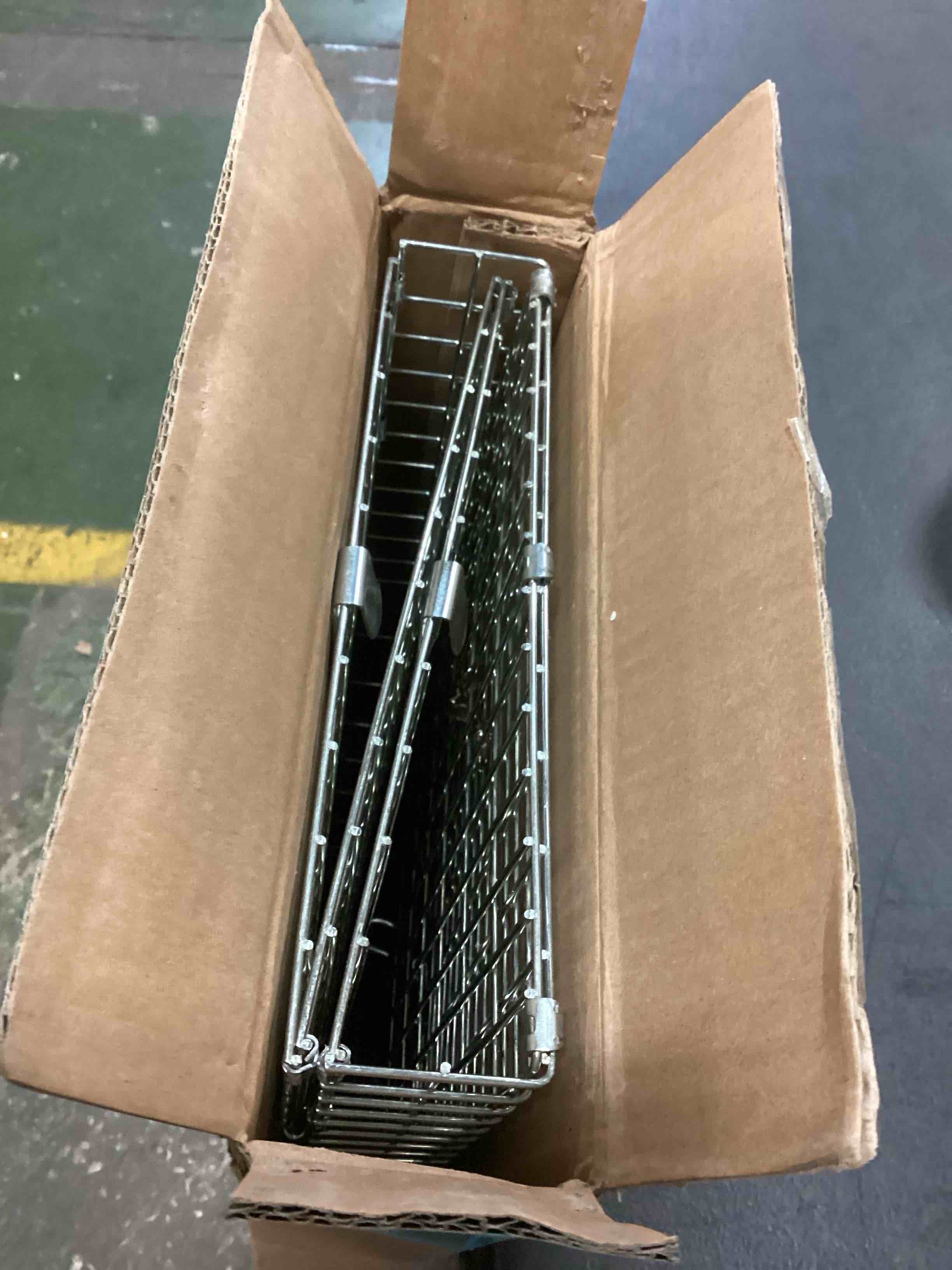 https://s3.amazonaws.com/lotting-images-prod/bidfta/BLU5532688_1701895430262.jpeg