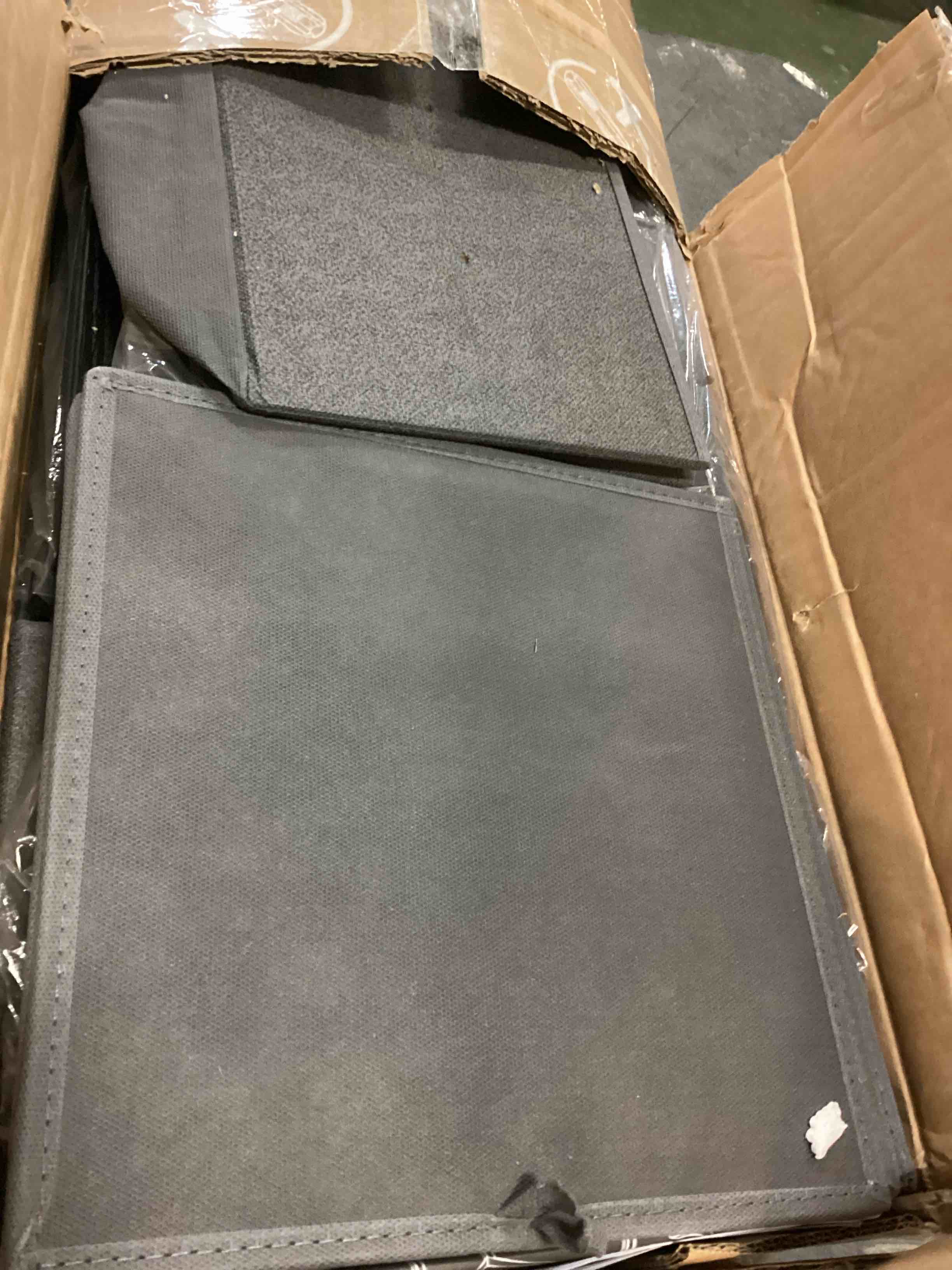 https://s3.amazonaws.com/lotting-images-prod/bidfta/BLU5532700_1701896530670.jpeg