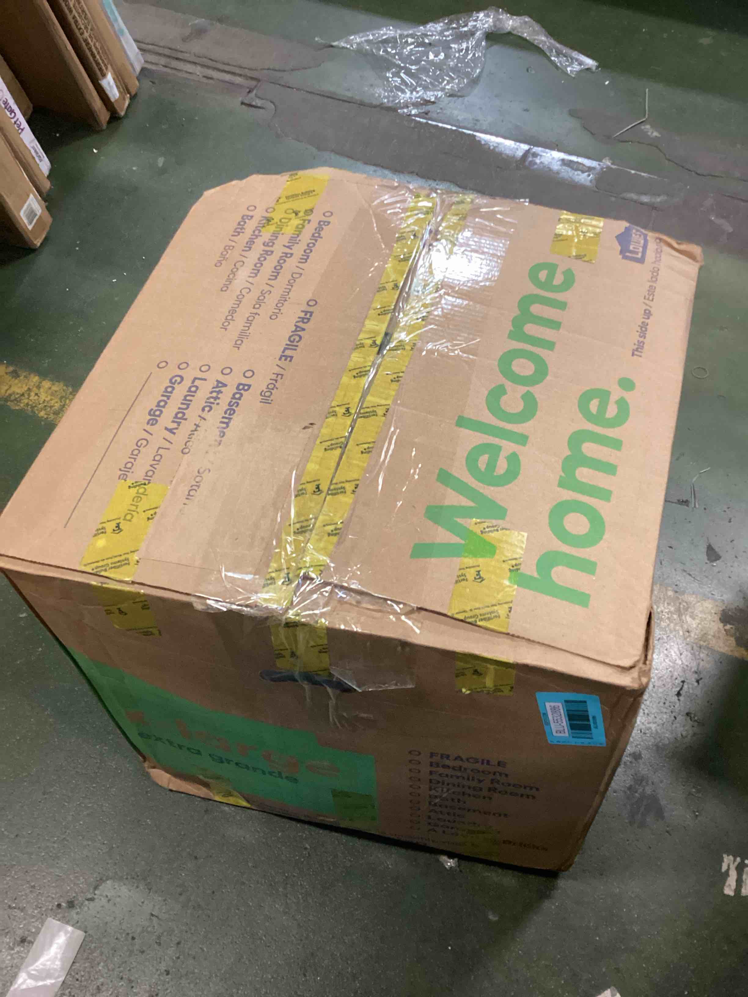 https://s3.amazonaws.com/lotting-images-prod/bidfta/BLU5532886_1701978790977.jpeg