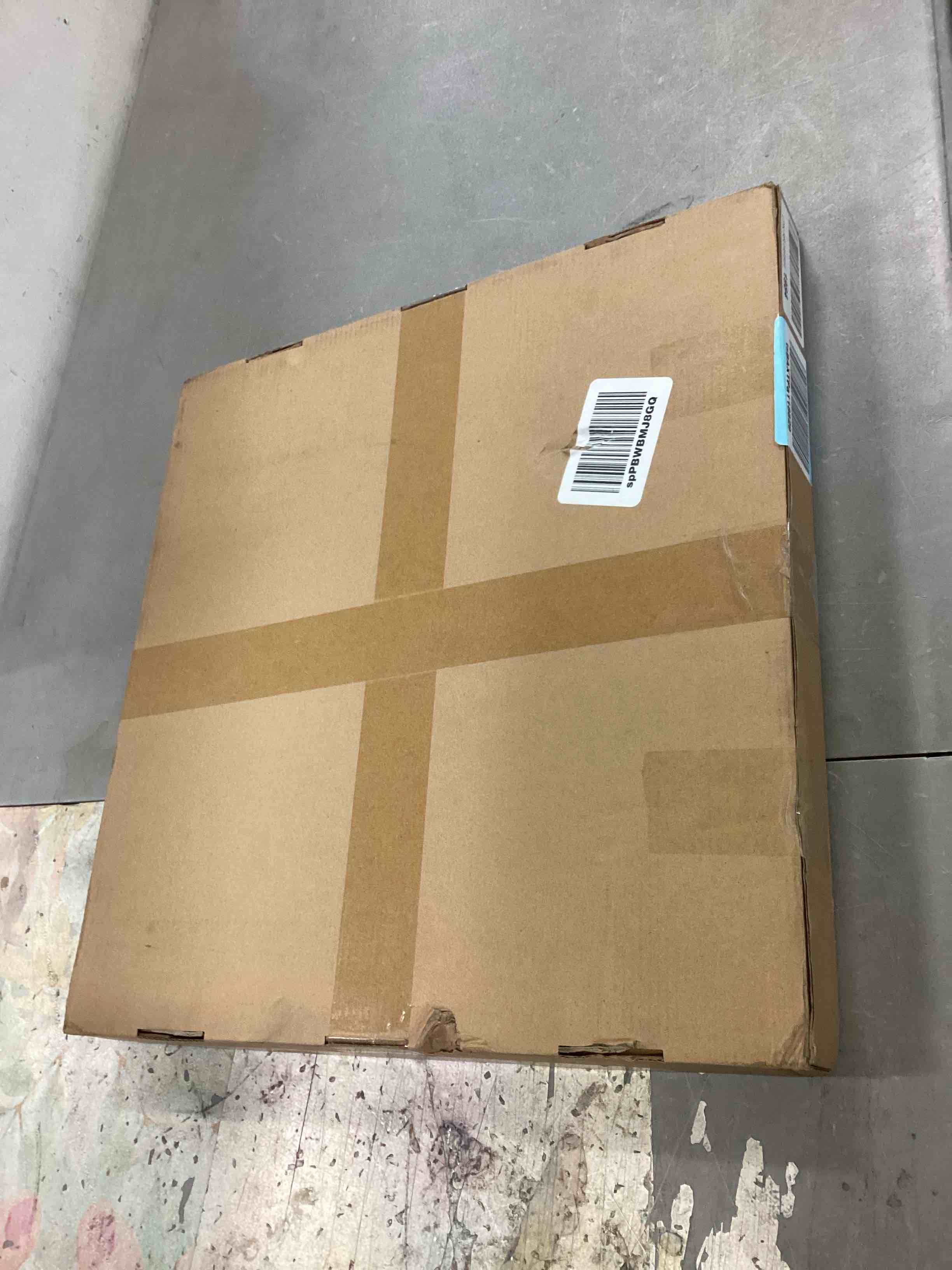 https://s3.amazonaws.com/lotting-images-prod/bidfta/BLU5532949_1702044895190.jpeg