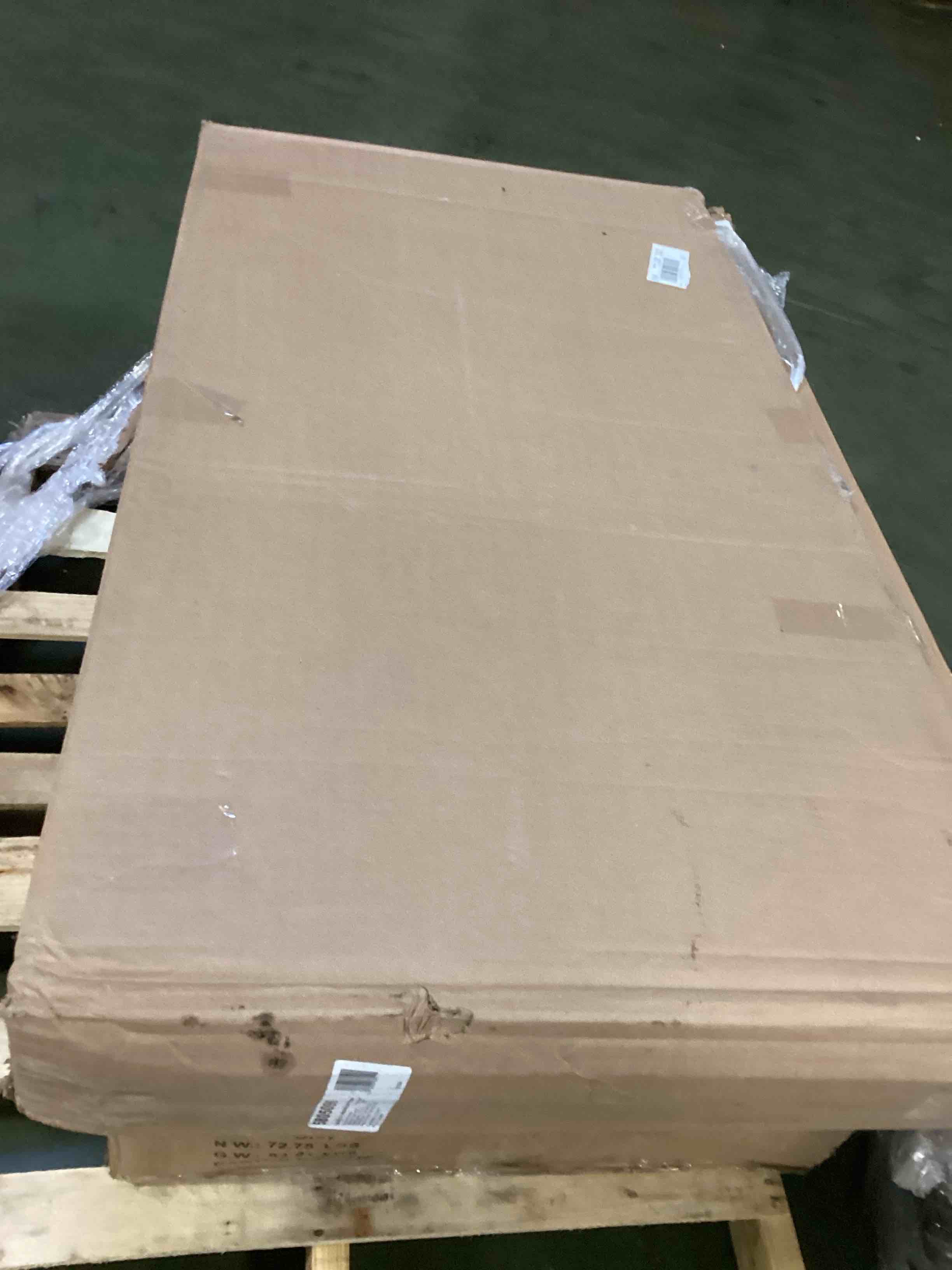 https://s3.amazonaws.com/lotting-images-prod/bidfta/BLU5533094_1702067290084.jpeg
