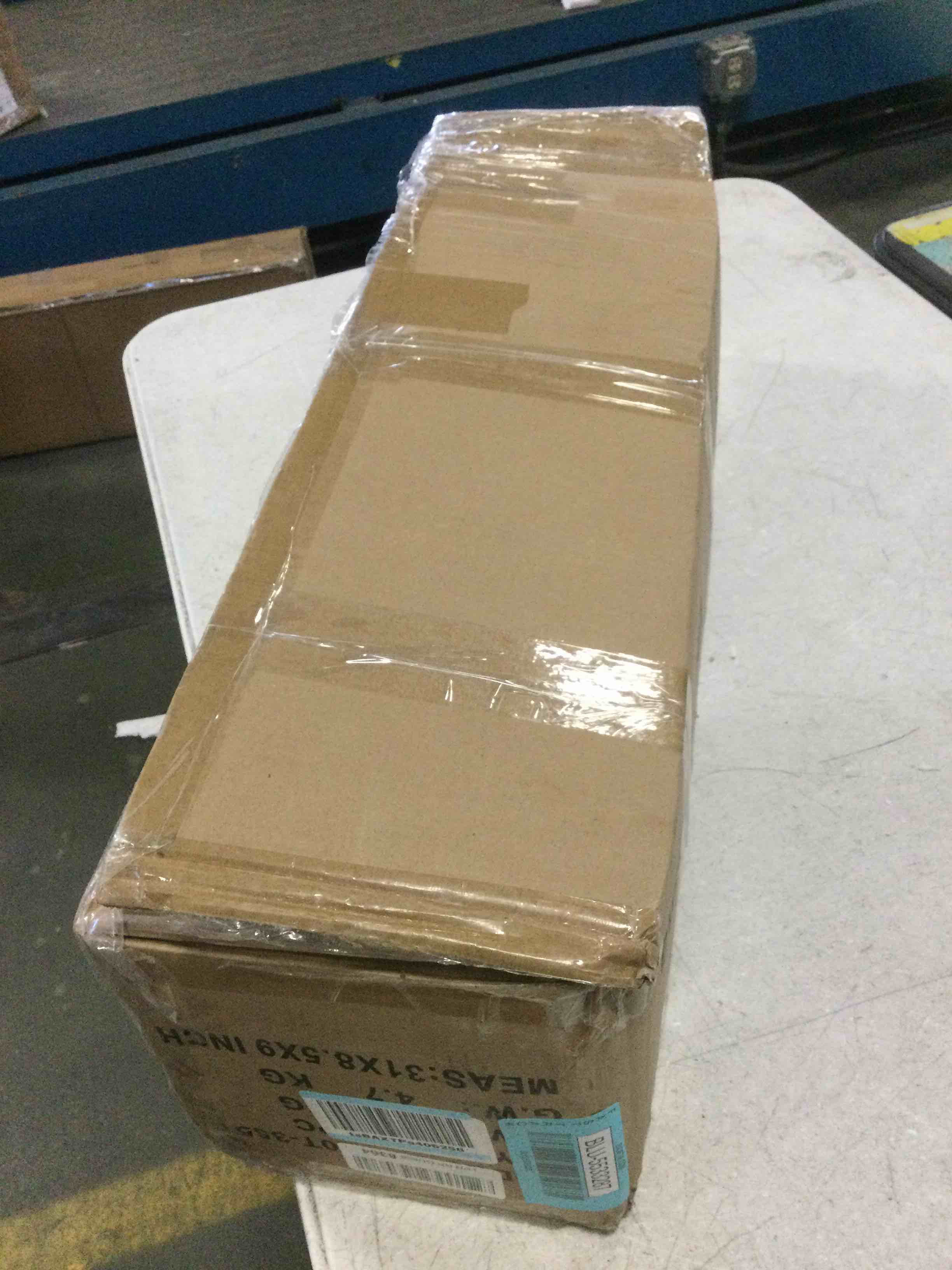 https://s3.amazonaws.com/lotting-images-prod/bidfta/BLU5533287_1702324274216.jpeg
