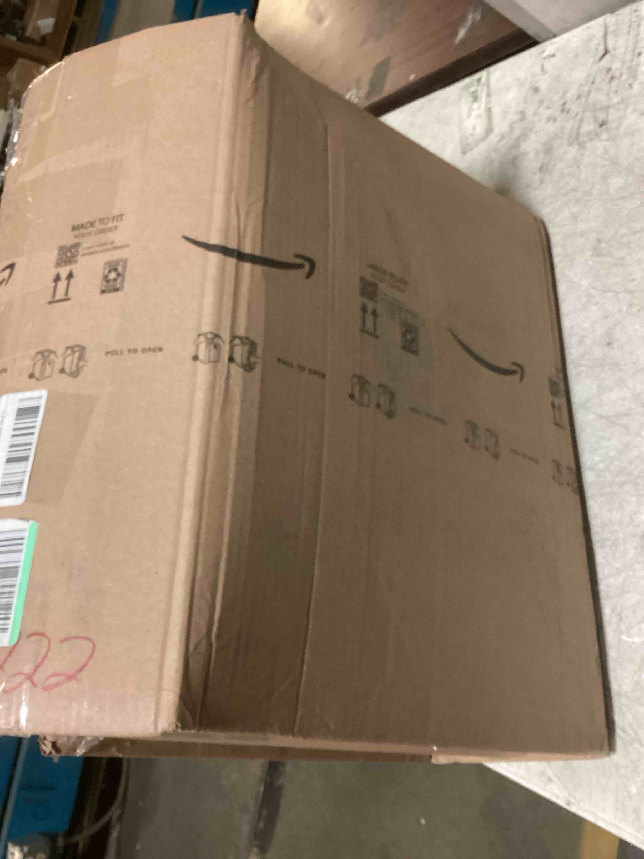 https://s3.amazonaws.com/lotting-images-prod/bidfta/BLU5533873_1702642303322.jpeg