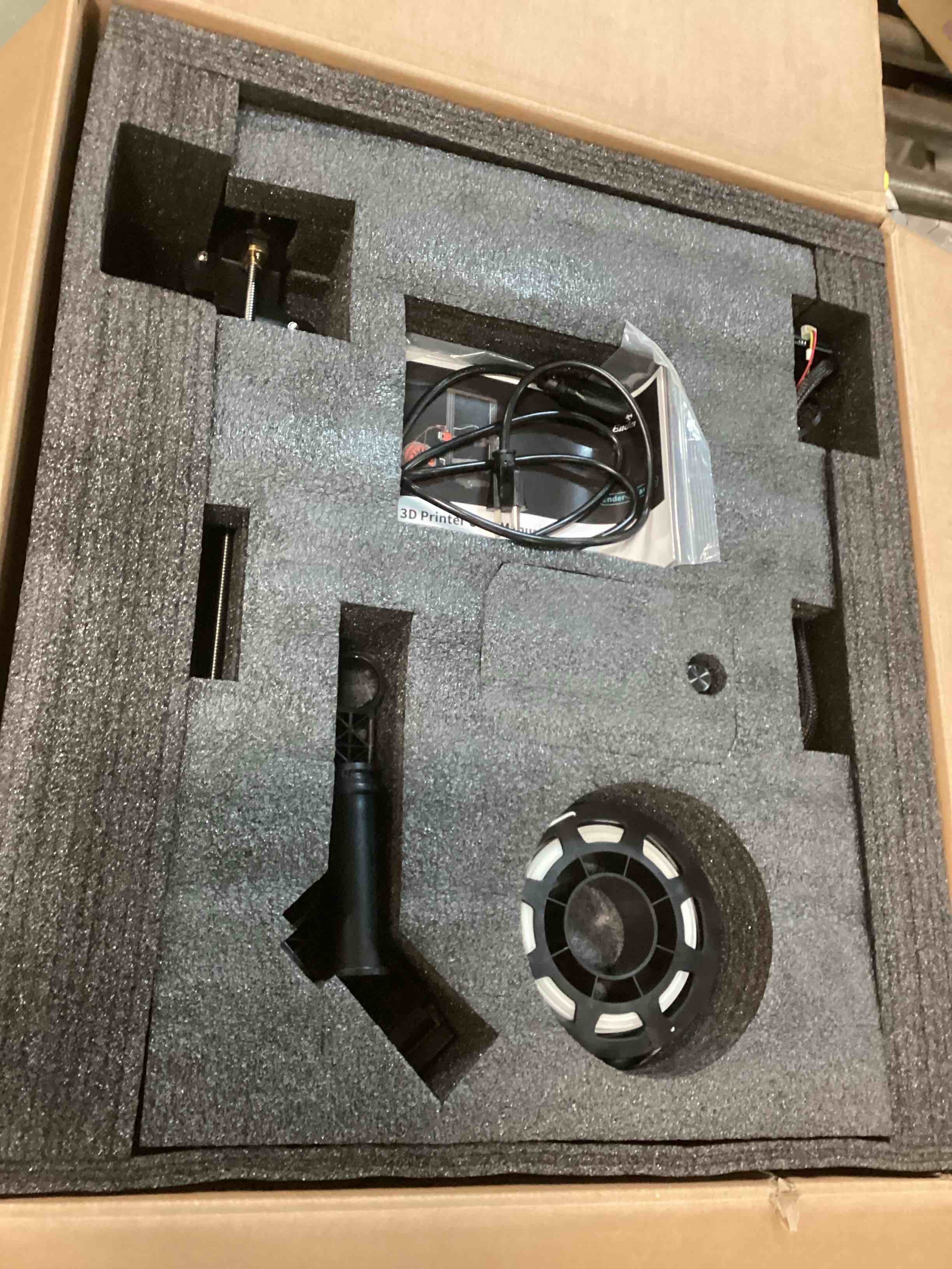 https://s3.amazonaws.com/lotting-images-prod/bidfta/BLU5535030_1703679512495.jpeg