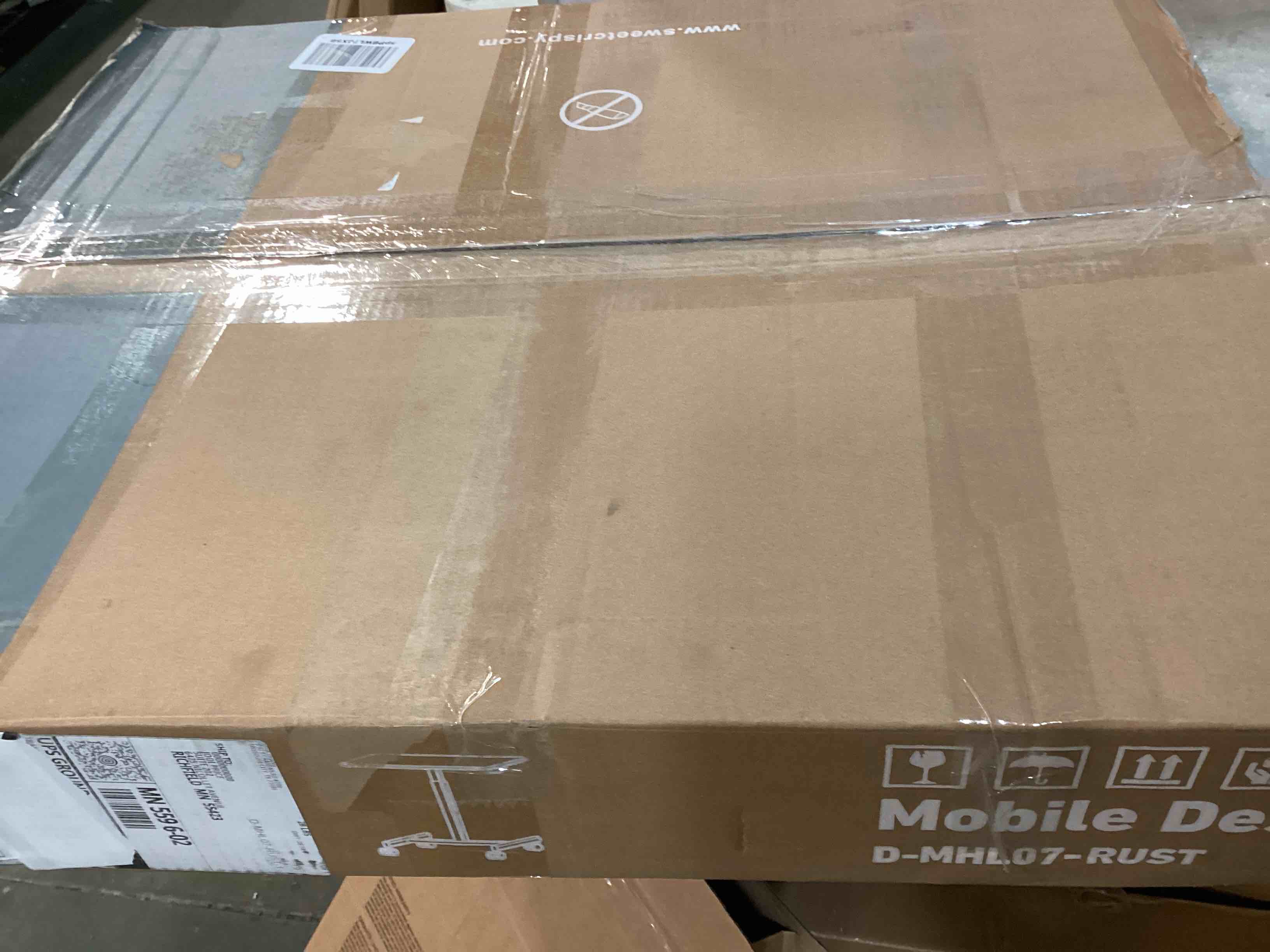 https://s3.amazonaws.com/lotting-images-prod/bidfta/BLU5535230_1703779710631.jpeg