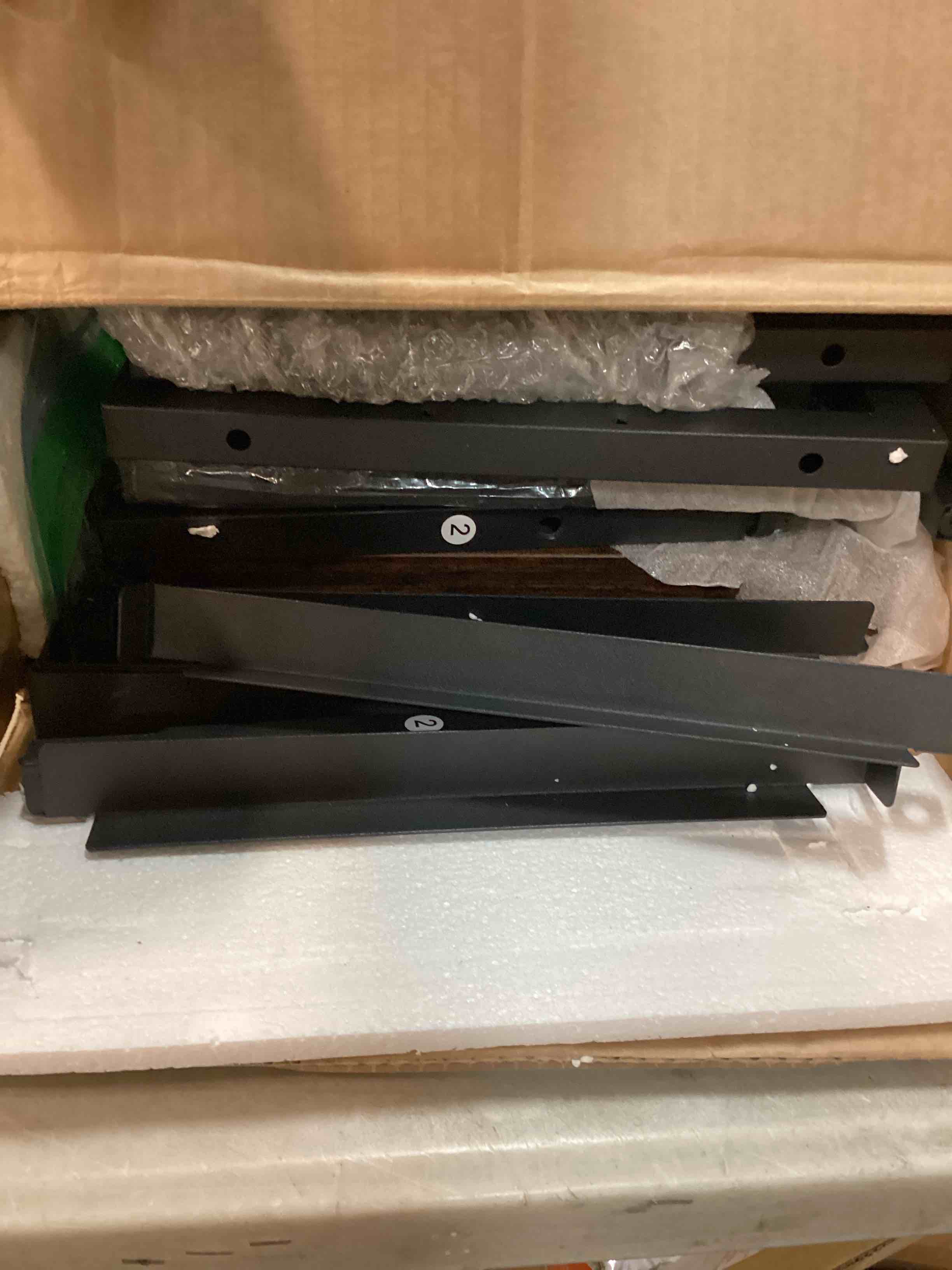 https://s3.amazonaws.com/lotting-images-prod/bidfta/BLU5535272_1703789386497.jpeg