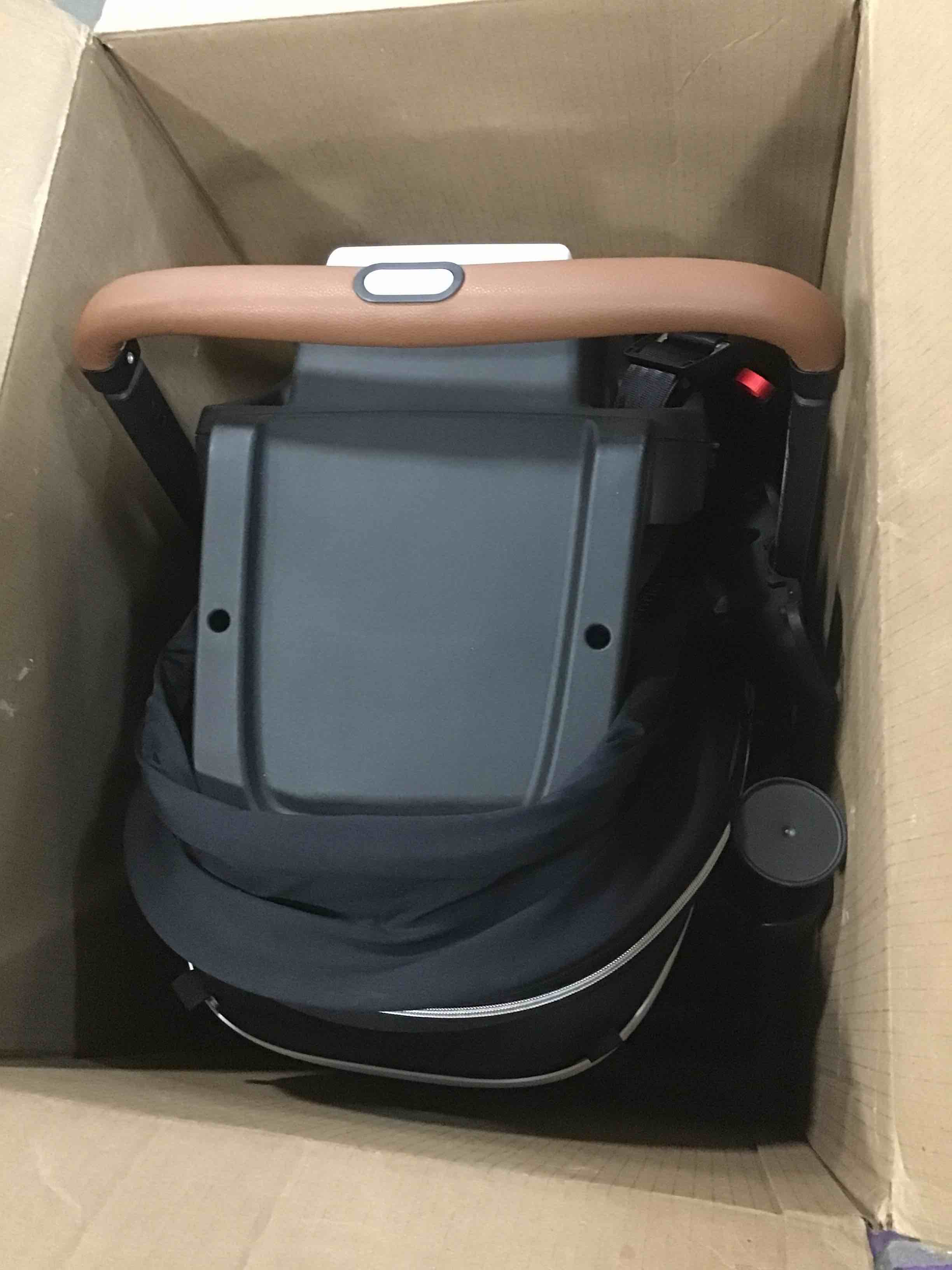 https://s3.amazonaws.com/lotting-images-prod/bidfta/BLU5535390_1703874827353.jpeg