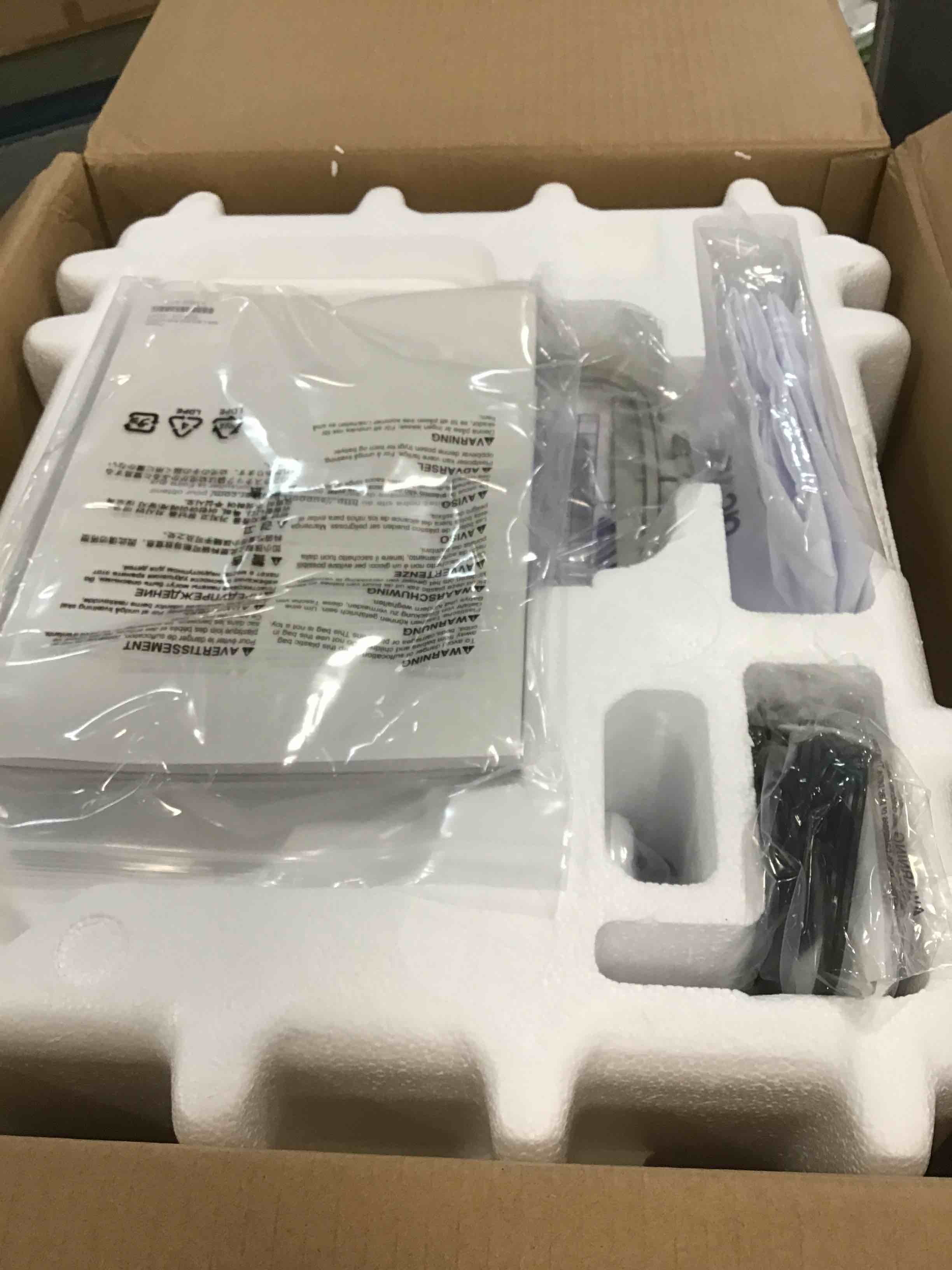 https://s3.amazonaws.com/lotting-images-prod/bidfta/BLU5535396_1703875913745.jpeg
