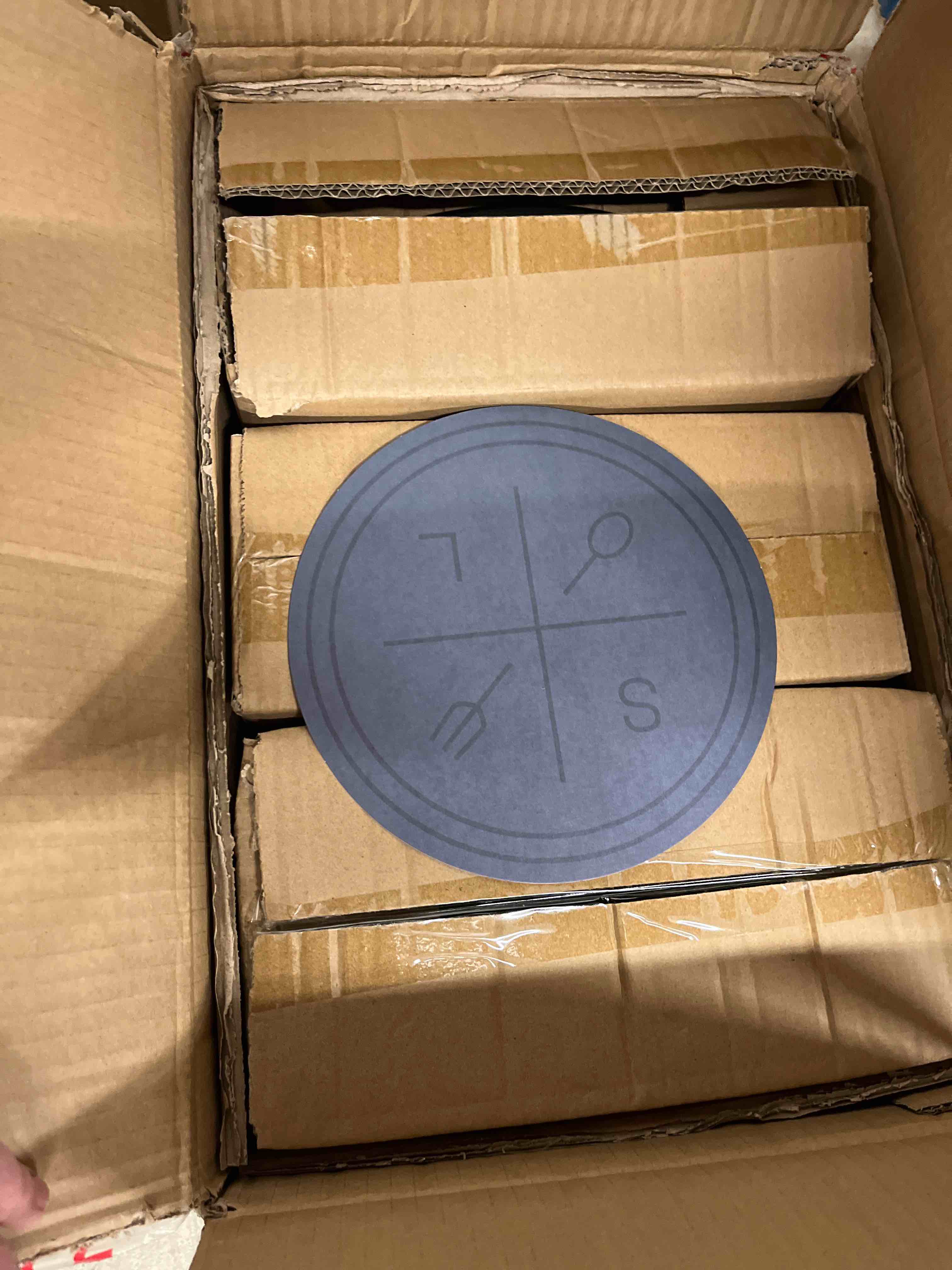https://s3.amazonaws.com/lotting-images-prod/bidfta/BLU5535704_1705342287952.jpeg