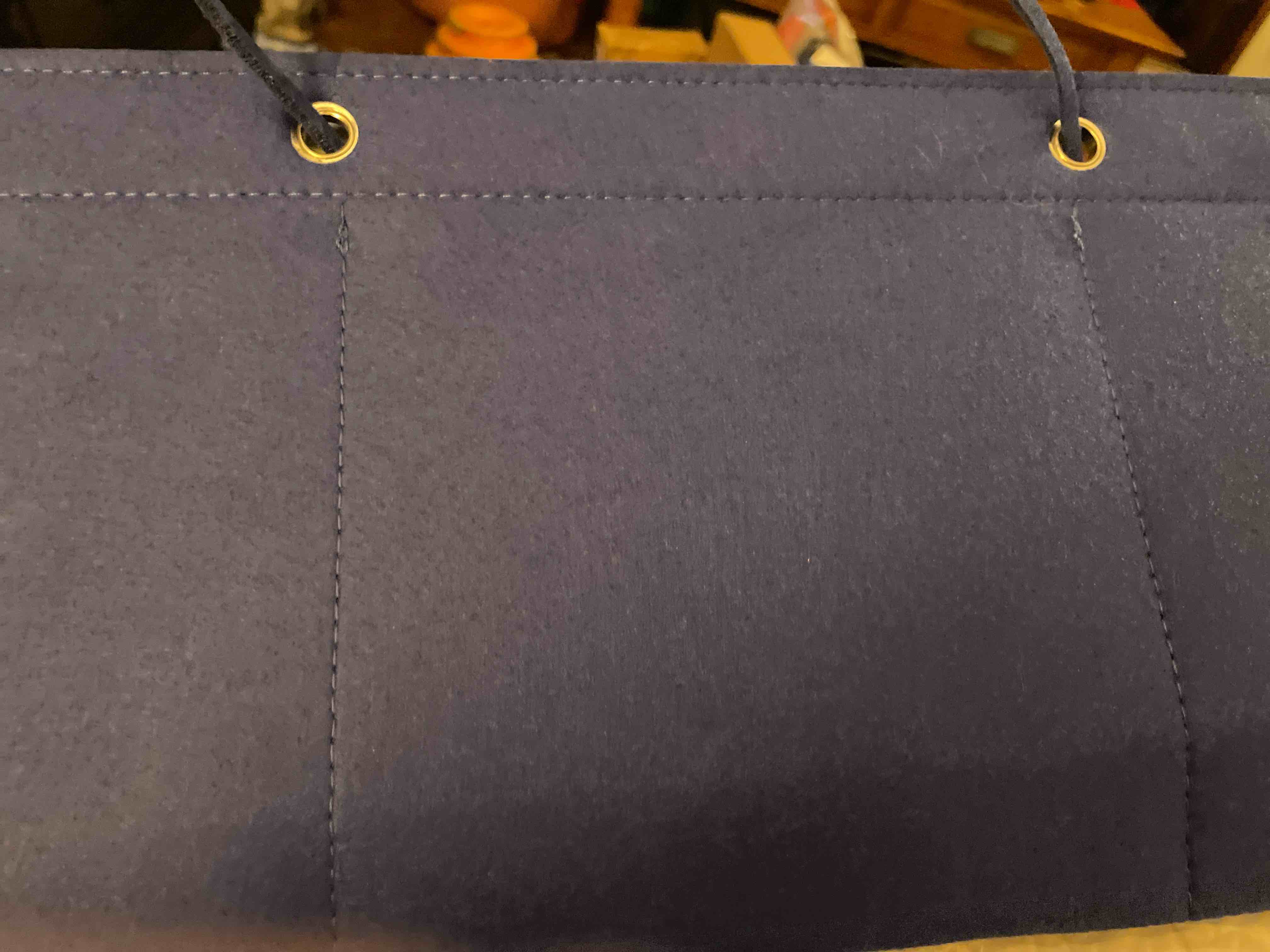 https://s3.amazonaws.com/lotting-images-prod/bidfta/BLU5536873_1709771183602.jpeg