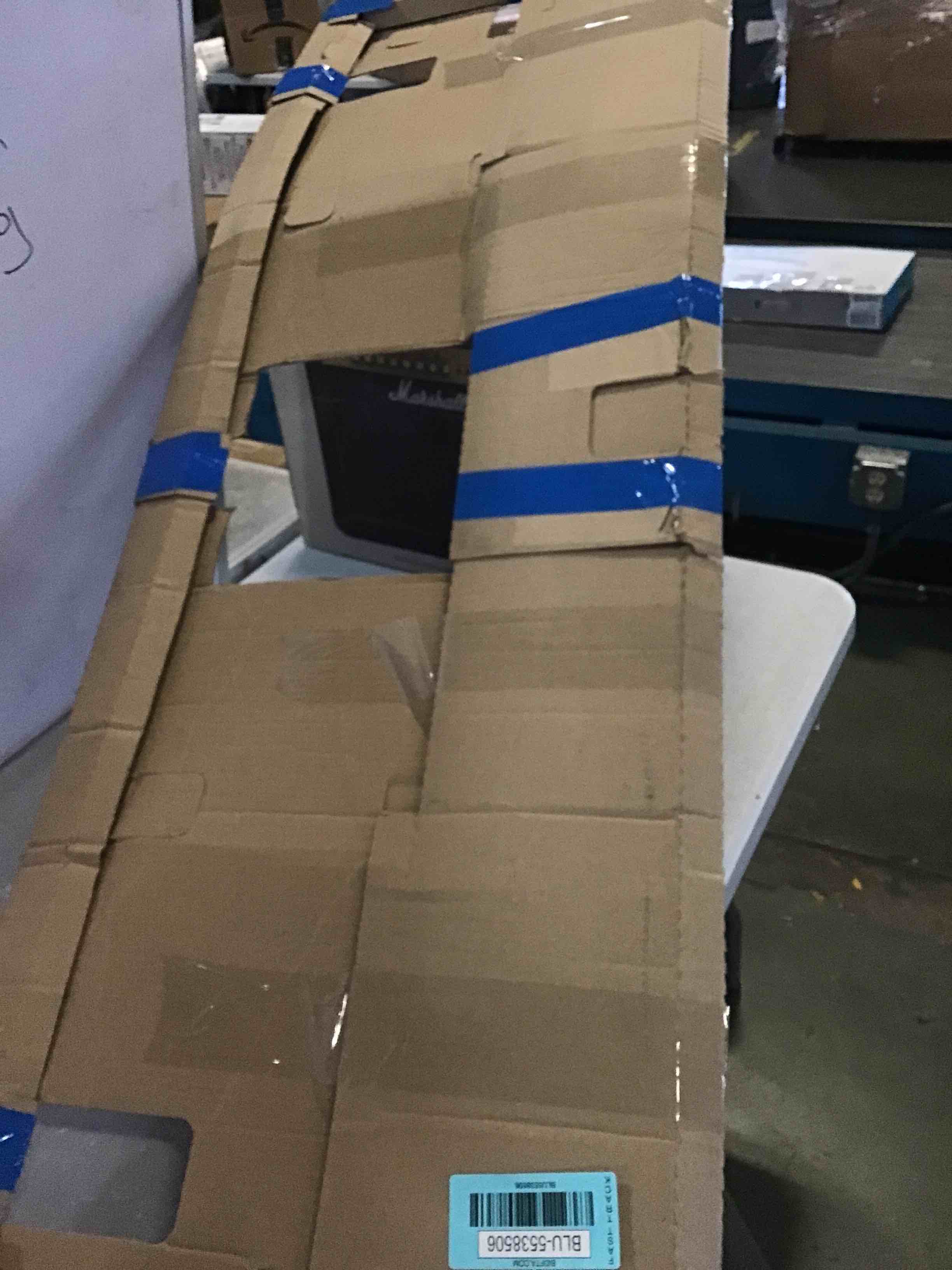 https://s3.amazonaws.com/lotting-images-prod/bidfta/BLU5538506_1702578832226.jpeg