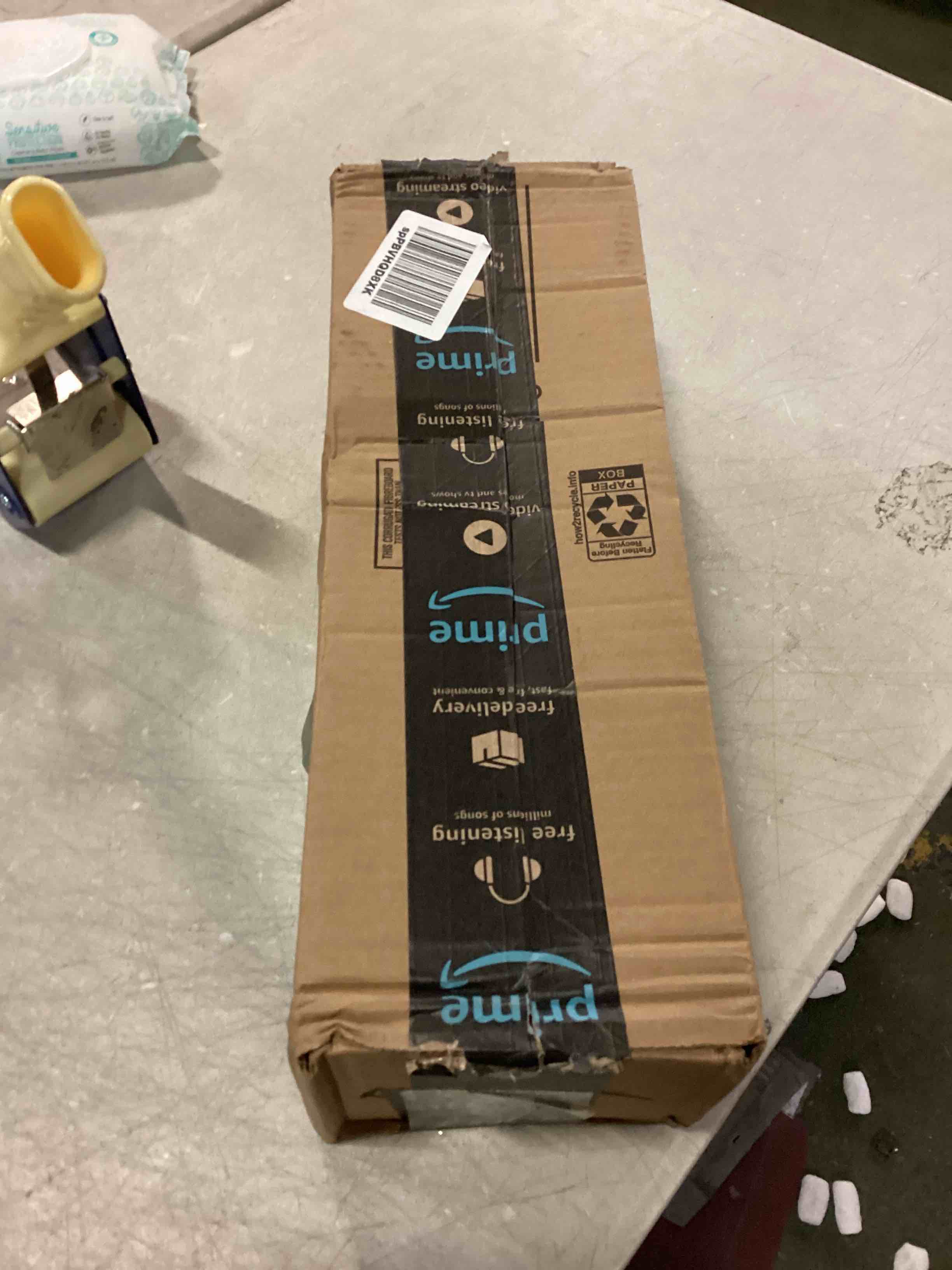 https://s3.amazonaws.com/lotting-images-prod/bidfta/BLU5539152_1702931671730.jpeg
