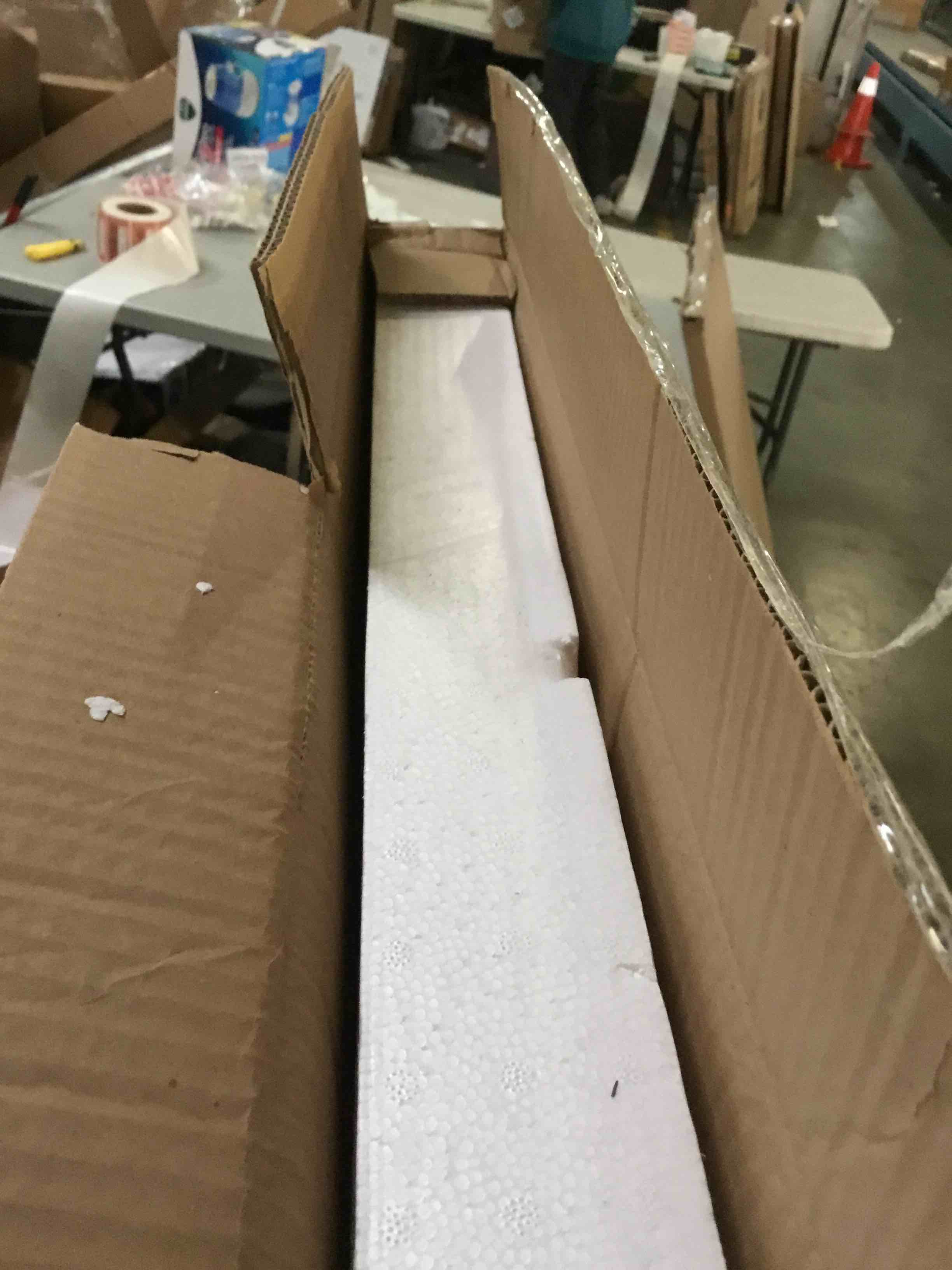 https://s3.amazonaws.com/lotting-images-prod/bidfta/BLU5539687_1703169056126.jpeg
