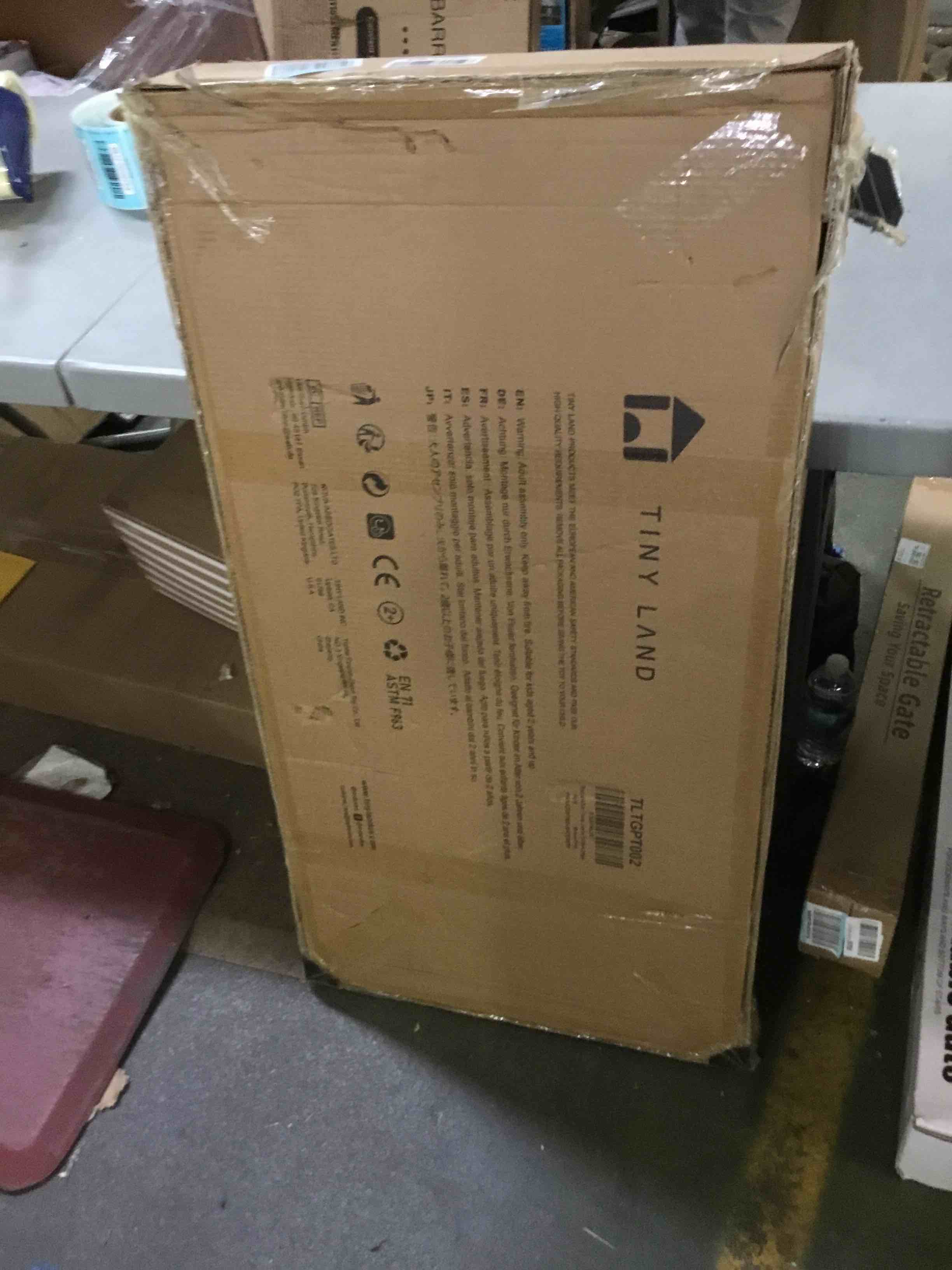 https://s3.amazonaws.com/lotting-images-prod/bidfta/BLU5539751_1703179078289.jpeg