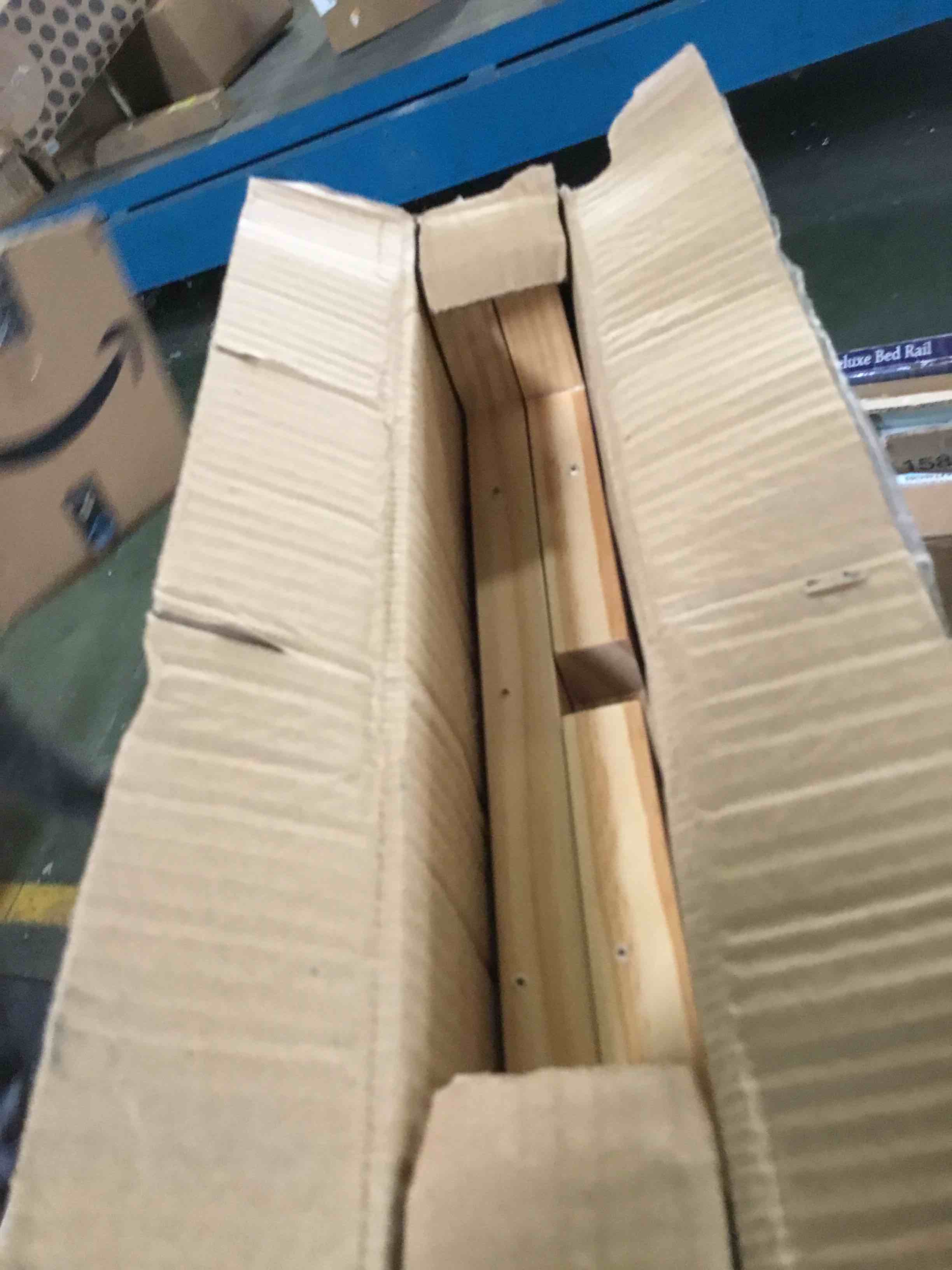 https://s3.amazonaws.com/lotting-images-prod/bidfta/BLU5539774_1703183367555.jpeg