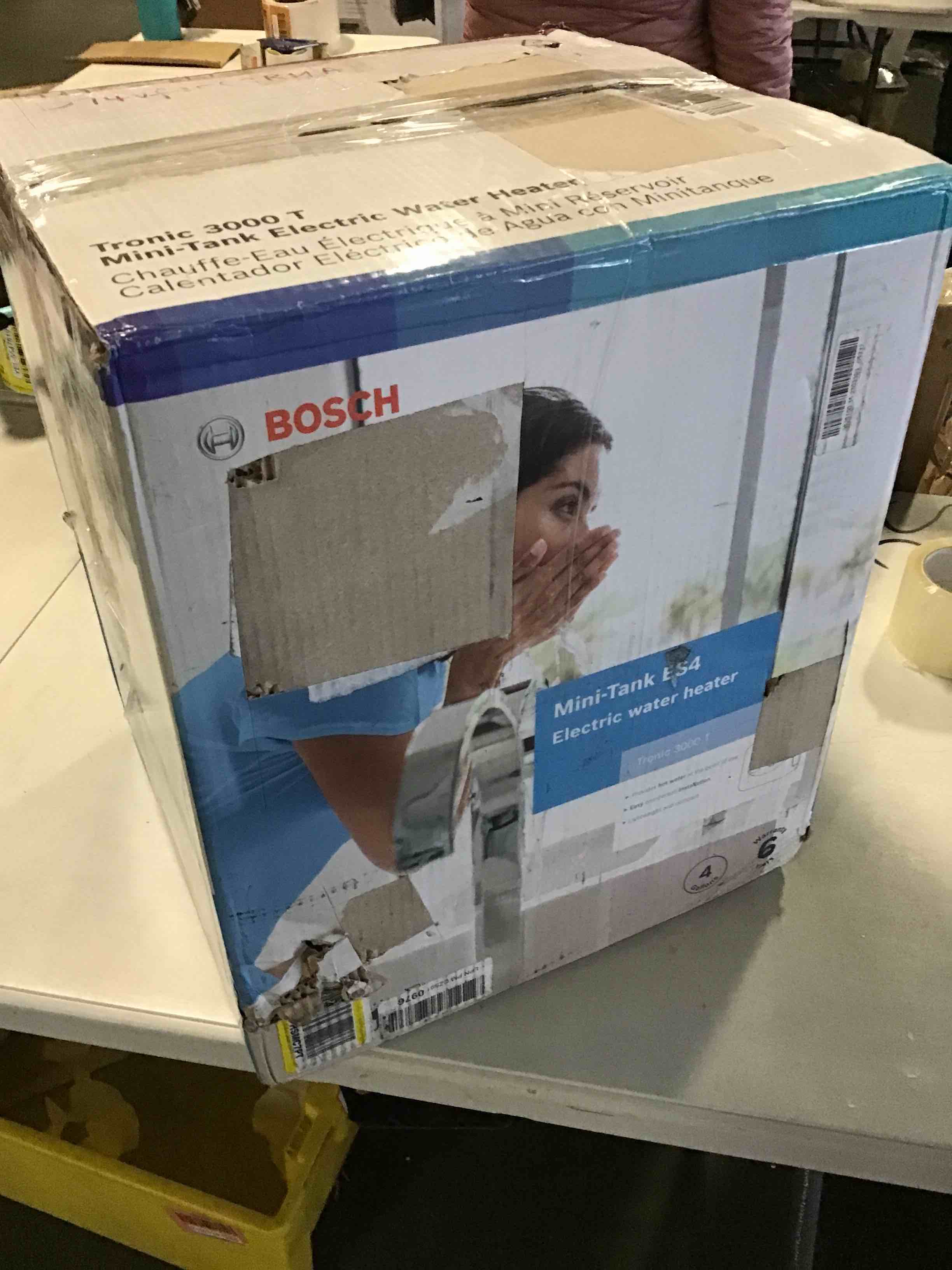 https://s3.amazonaws.com/lotting-images-prod/bidfta/BLU5552329_1697027521792.jpeg
