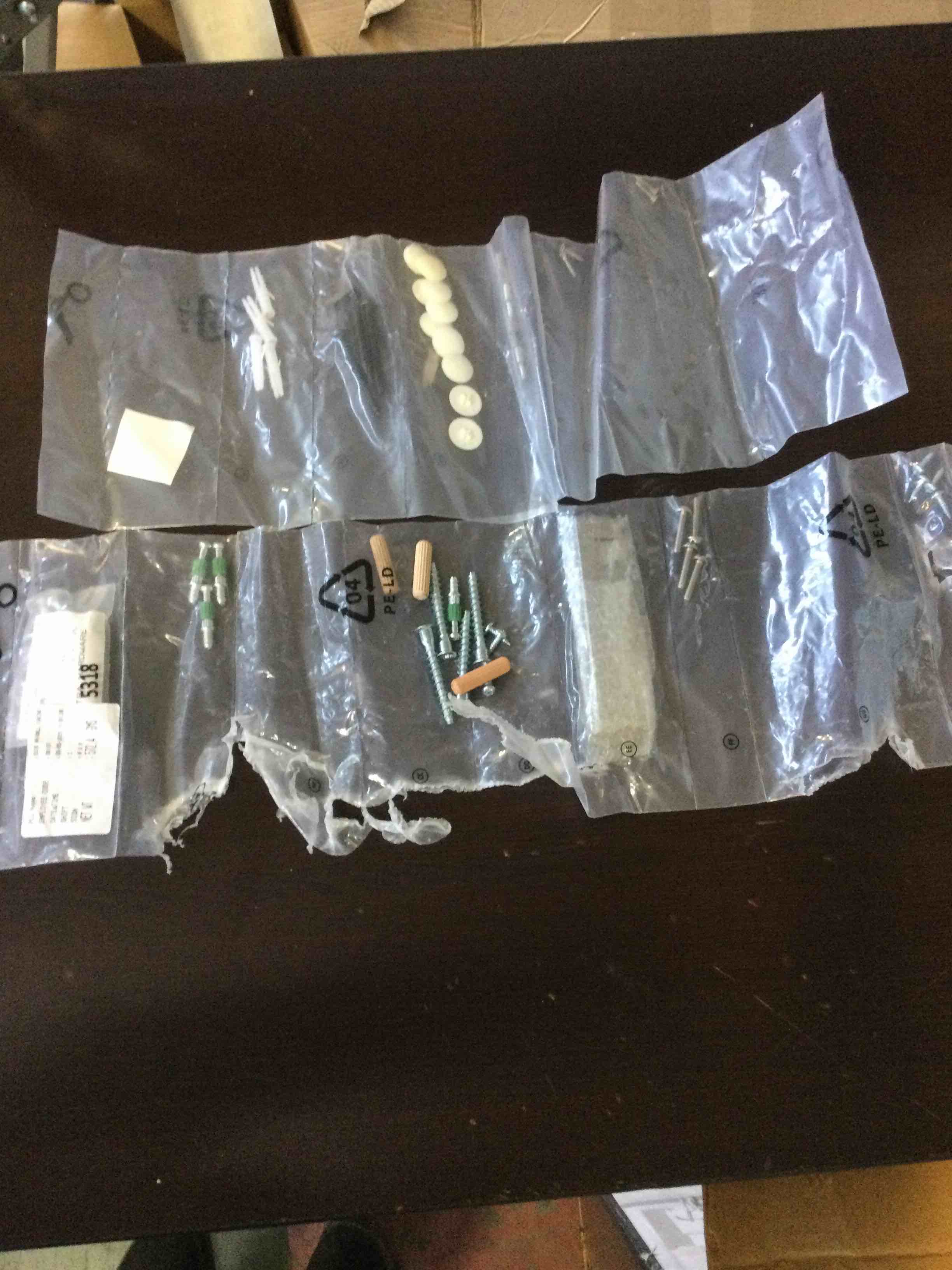 https://s3.amazonaws.com/lotting-images-prod/bidfta/BLU5552356_1697032257632.jpeg