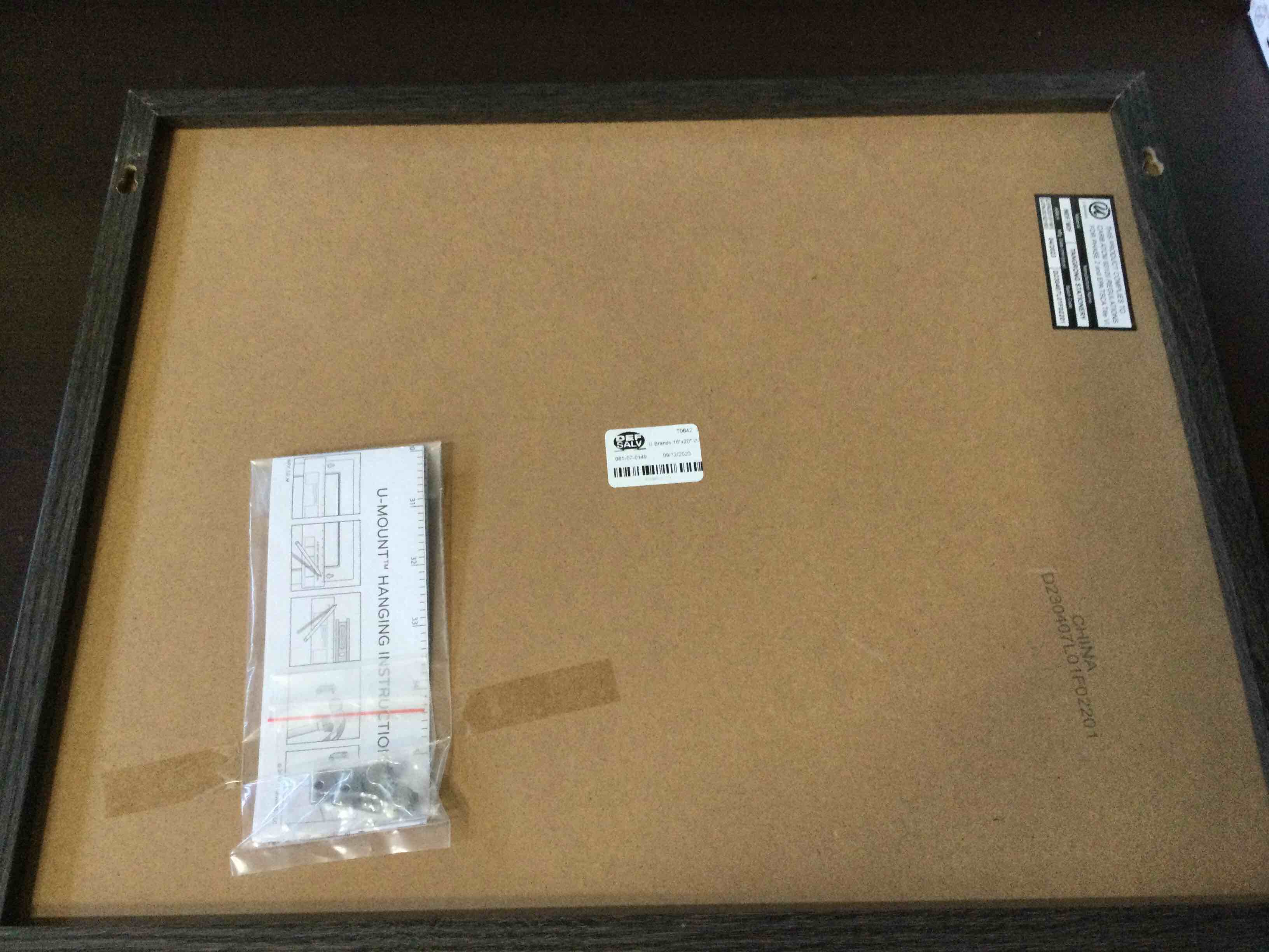 https://s3.amazonaws.com/lotting-images-prod/bidfta/BLU5553072_1698075911536.jpeg