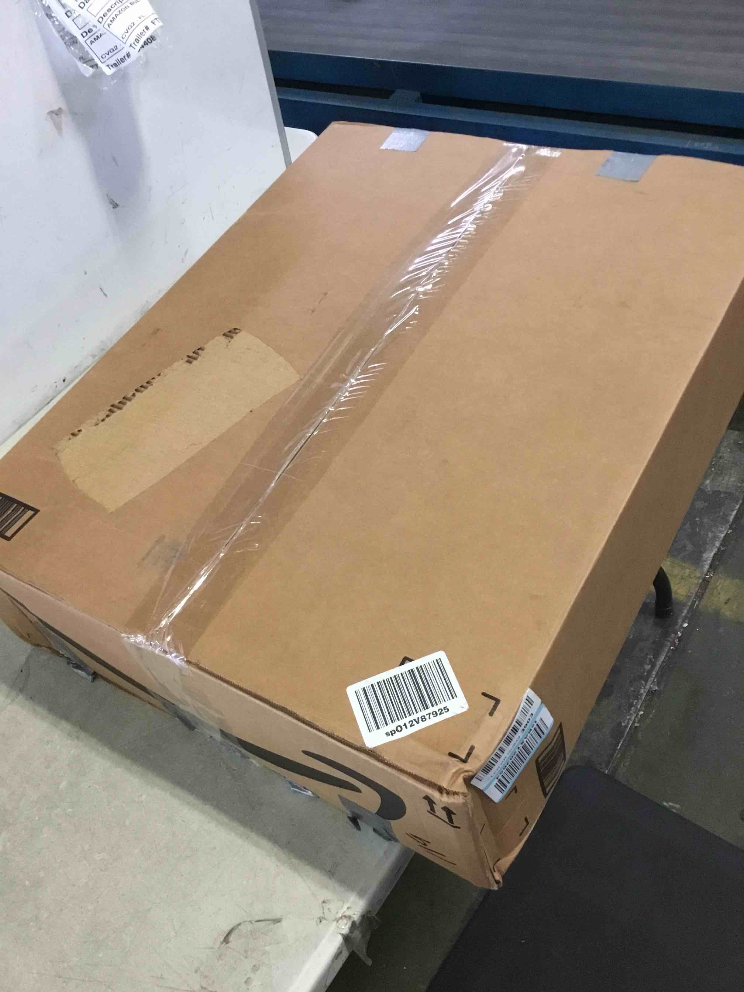 https://s3.amazonaws.com/lotting-images-prod/bidfta/BLU5553566_1696871797300.jpeg