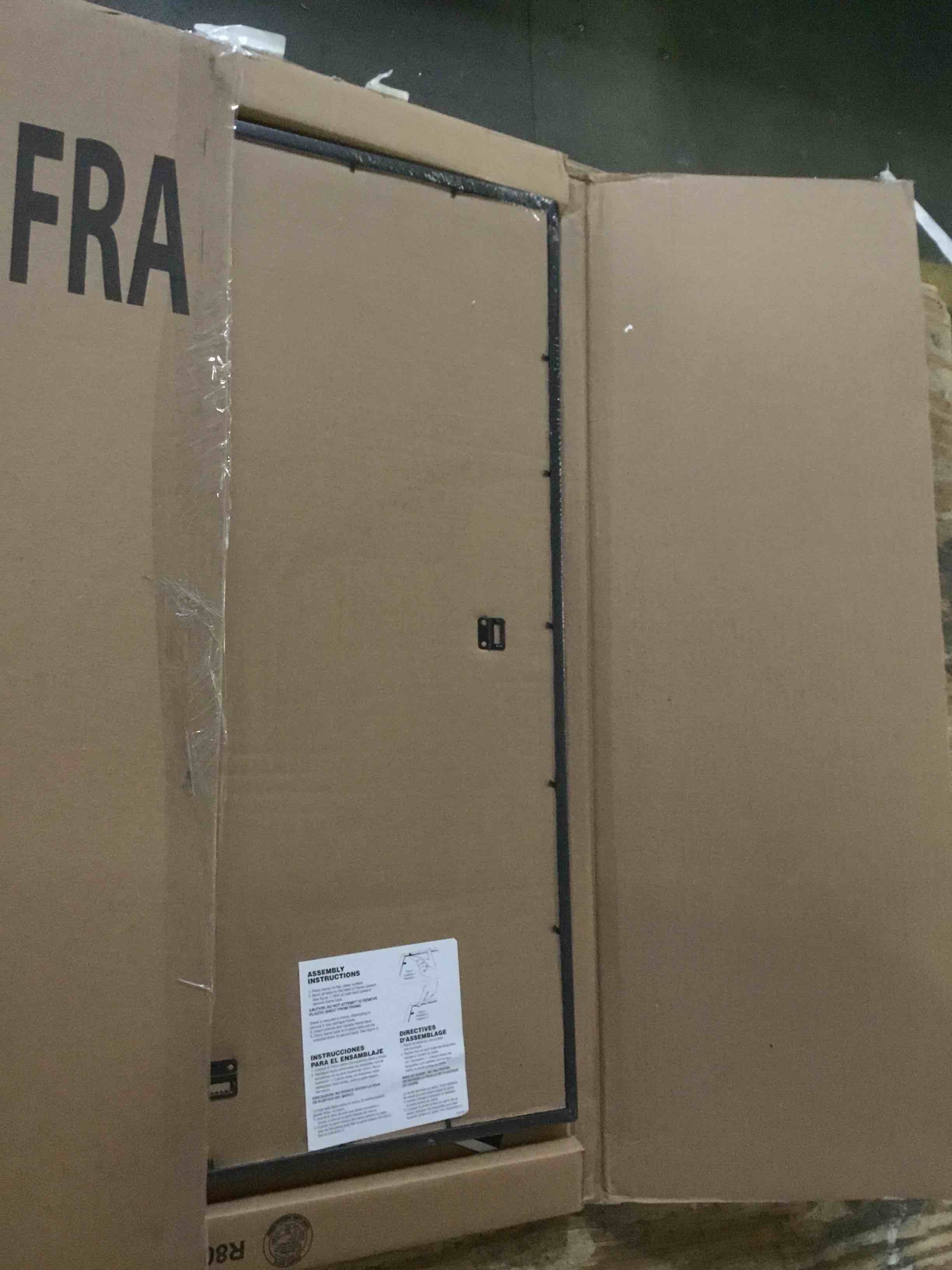 https://s3.amazonaws.com/lotting-images-prod/bidfta/BLU5554166_1697134470459.jpeg