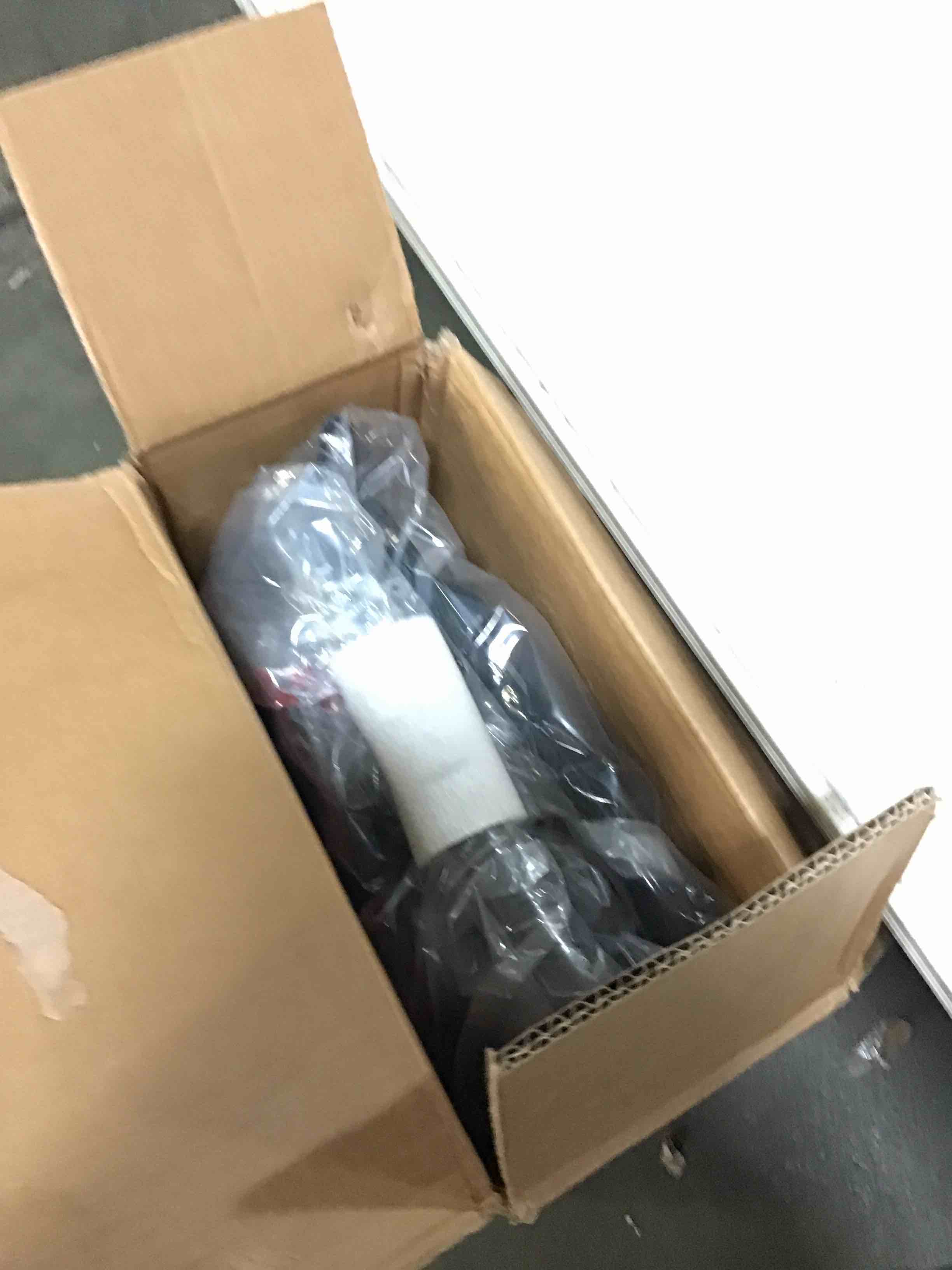 https://s3.amazonaws.com/lotting-images-prod/bidfta/BLU5554958_1696278233130.jpeg