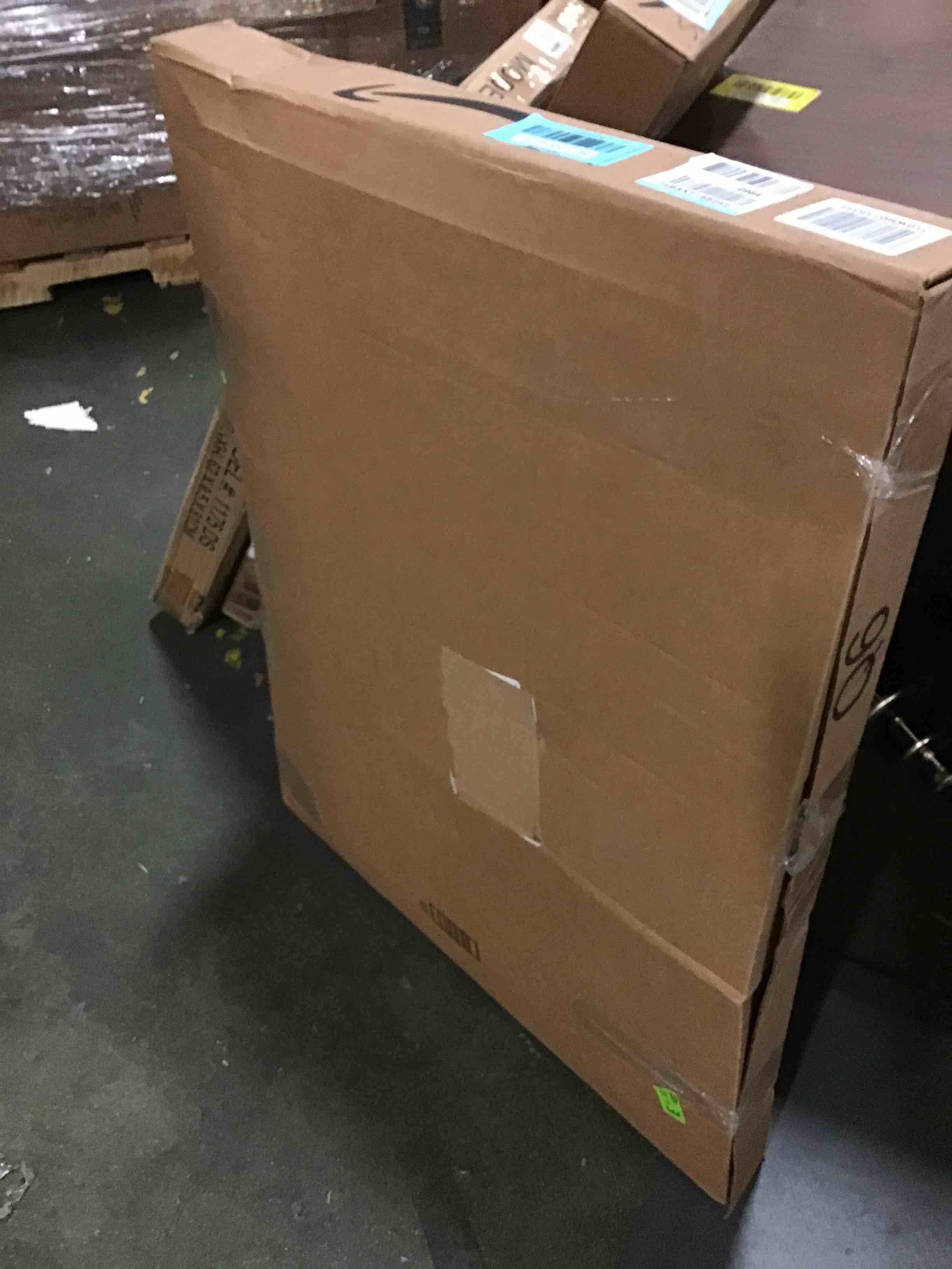 https://s3.amazonaws.com/lotting-images-prod/bidfta/BLU5554970_1696336120487.jpeg