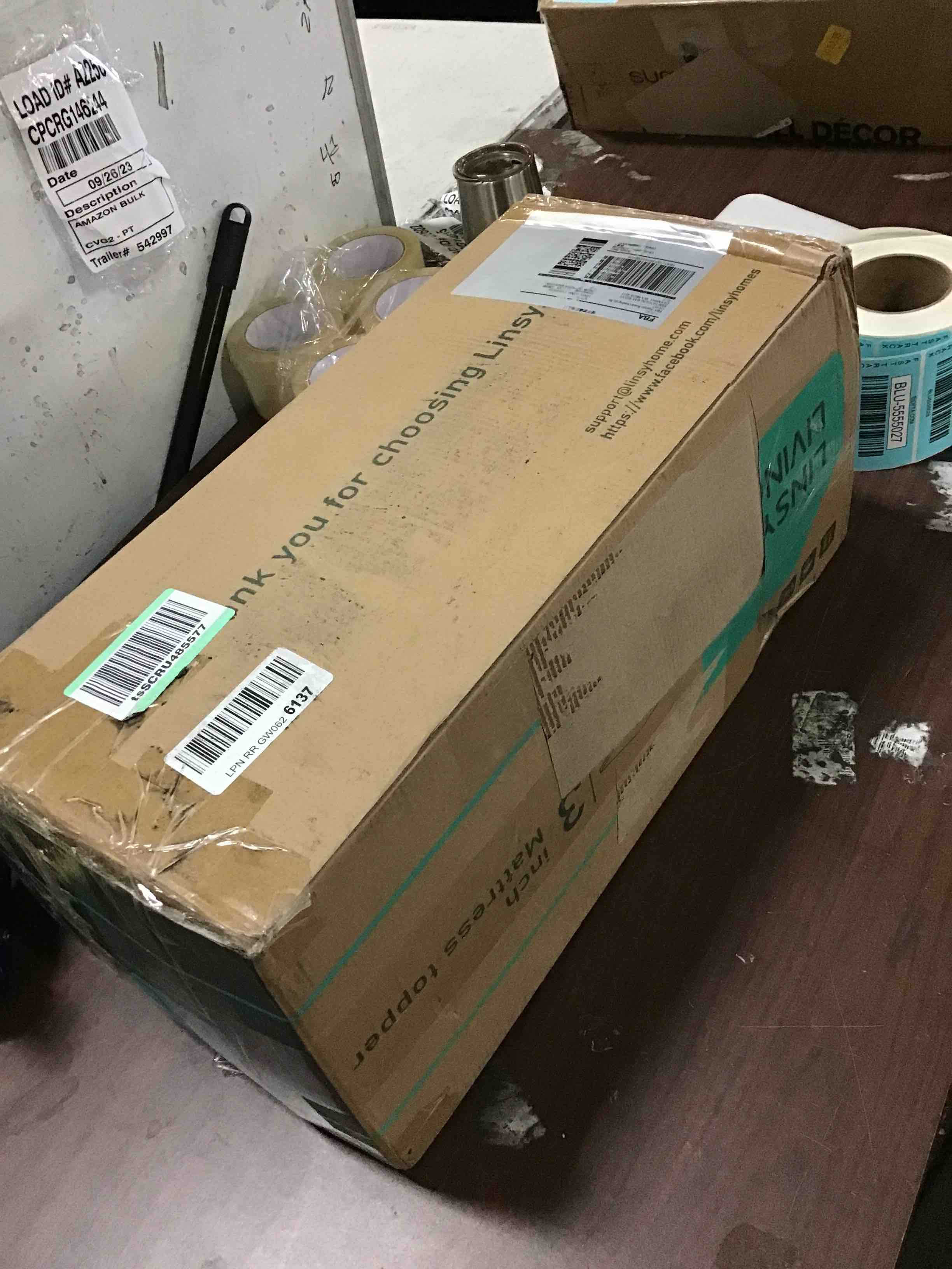 https://s3.amazonaws.com/lotting-images-prod/bidfta/BLU5555024_1696344397393.jpeg