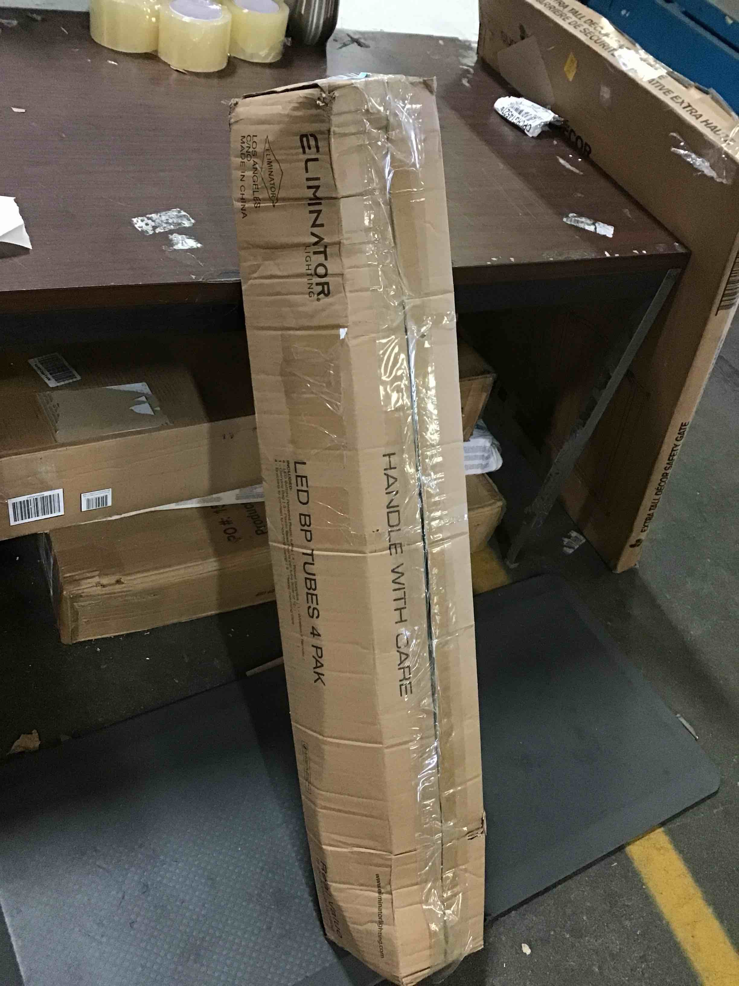 https://s3.amazonaws.com/lotting-images-prod/bidfta/BLU5555052_1696347729492.jpeg