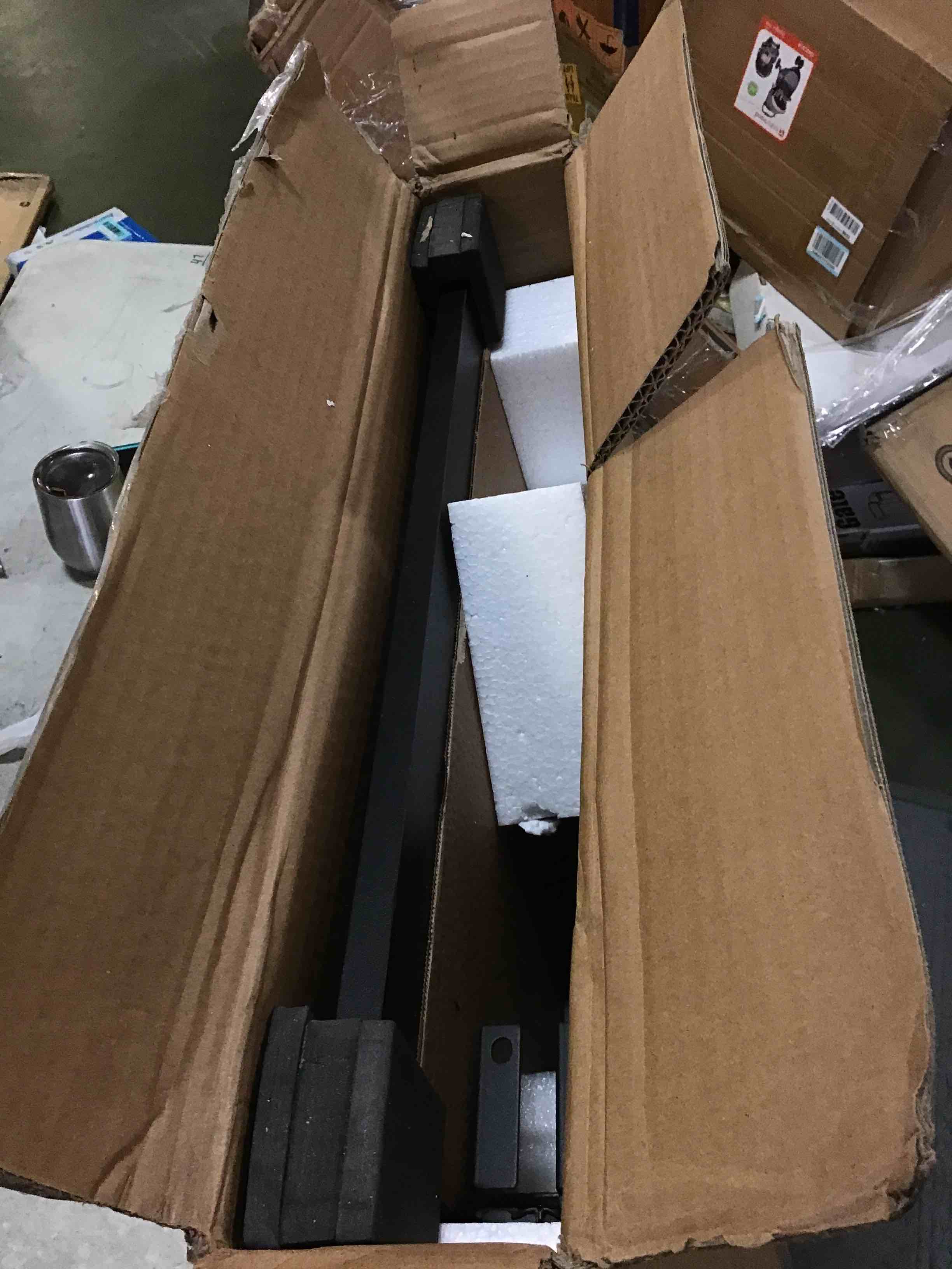 https://s3.amazonaws.com/lotting-images-prod/bidfta/BLU5555243_1696435650157.jpeg