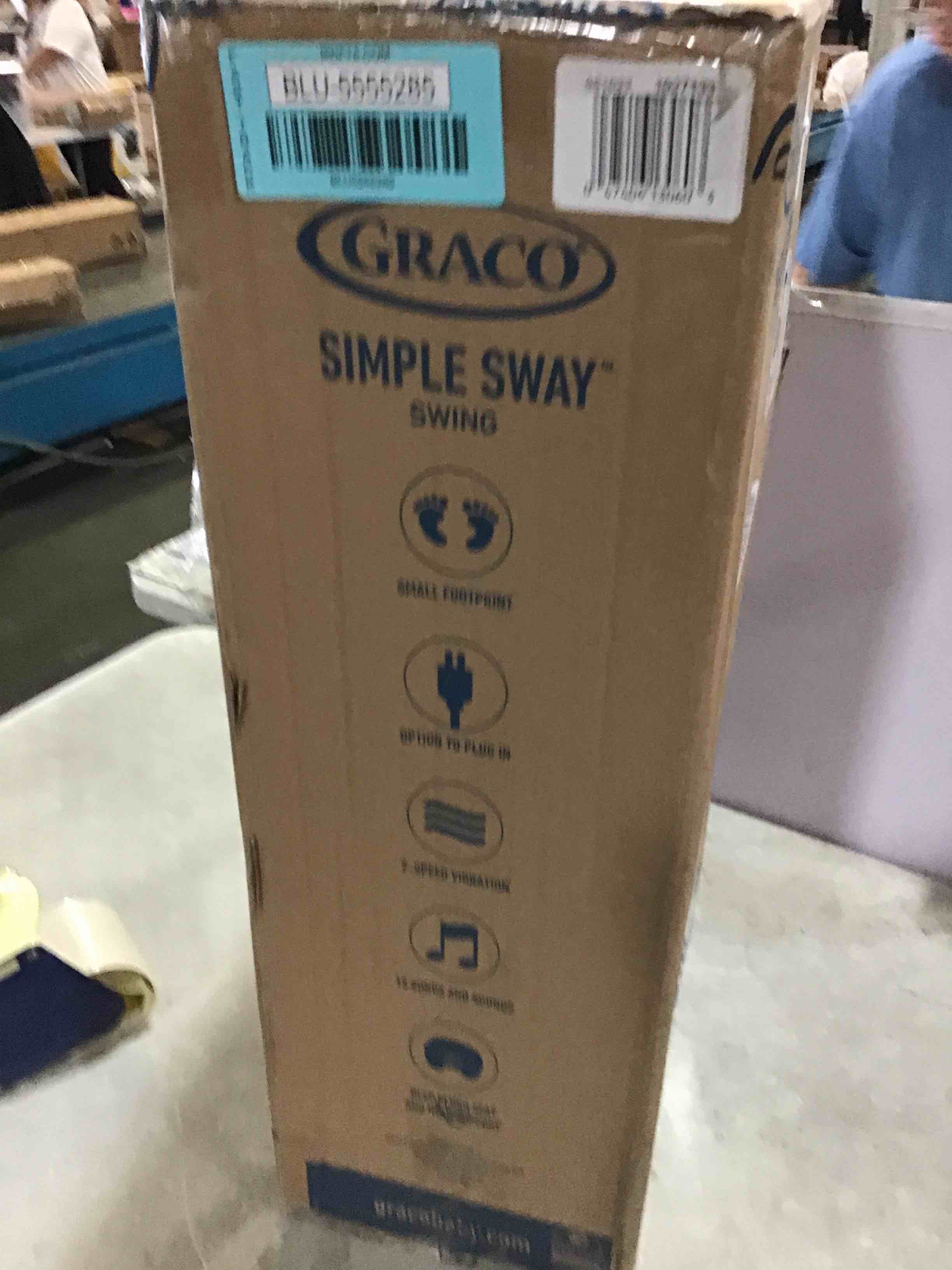 https://s3.amazonaws.com/lotting-images-prod/bidfta/BLU5555285_1696443709228.jpeg