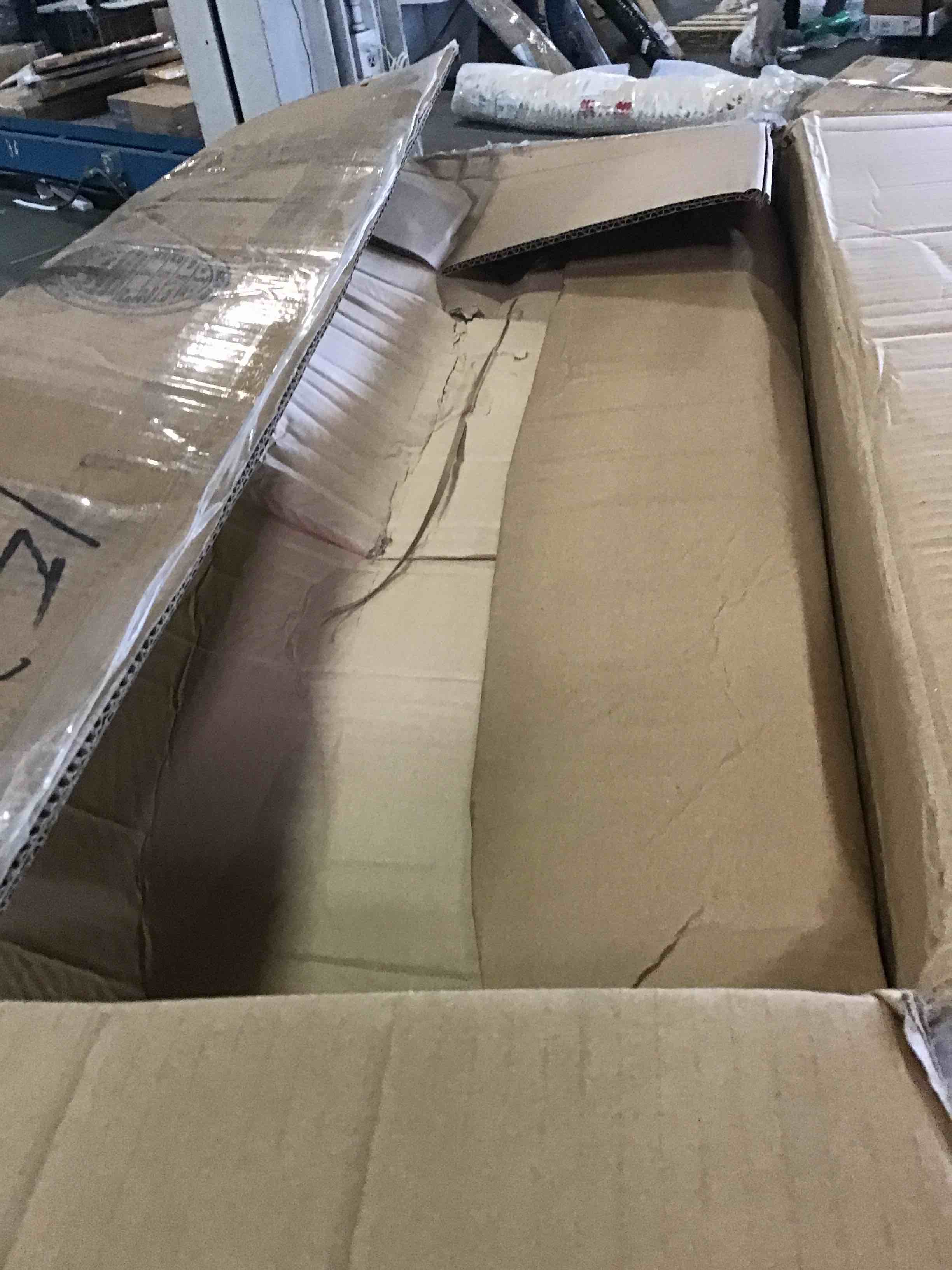 https://s3.amazonaws.com/lotting-images-prod/bidfta/BLU5555737_1696857533898.jpeg