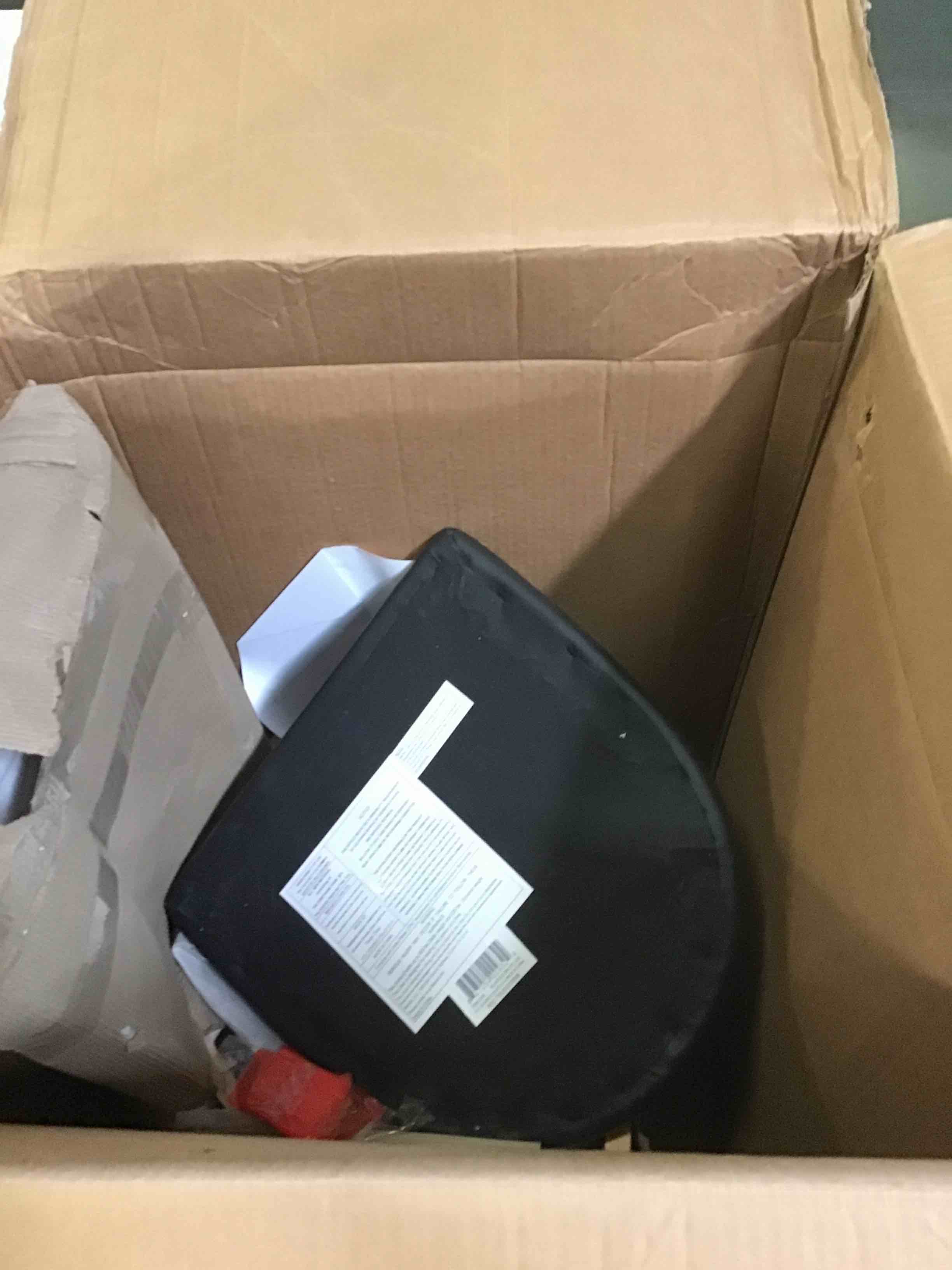 https://s3.amazonaws.com/lotting-images-prod/bidfta/BLU5555823_1696871833803.jpeg