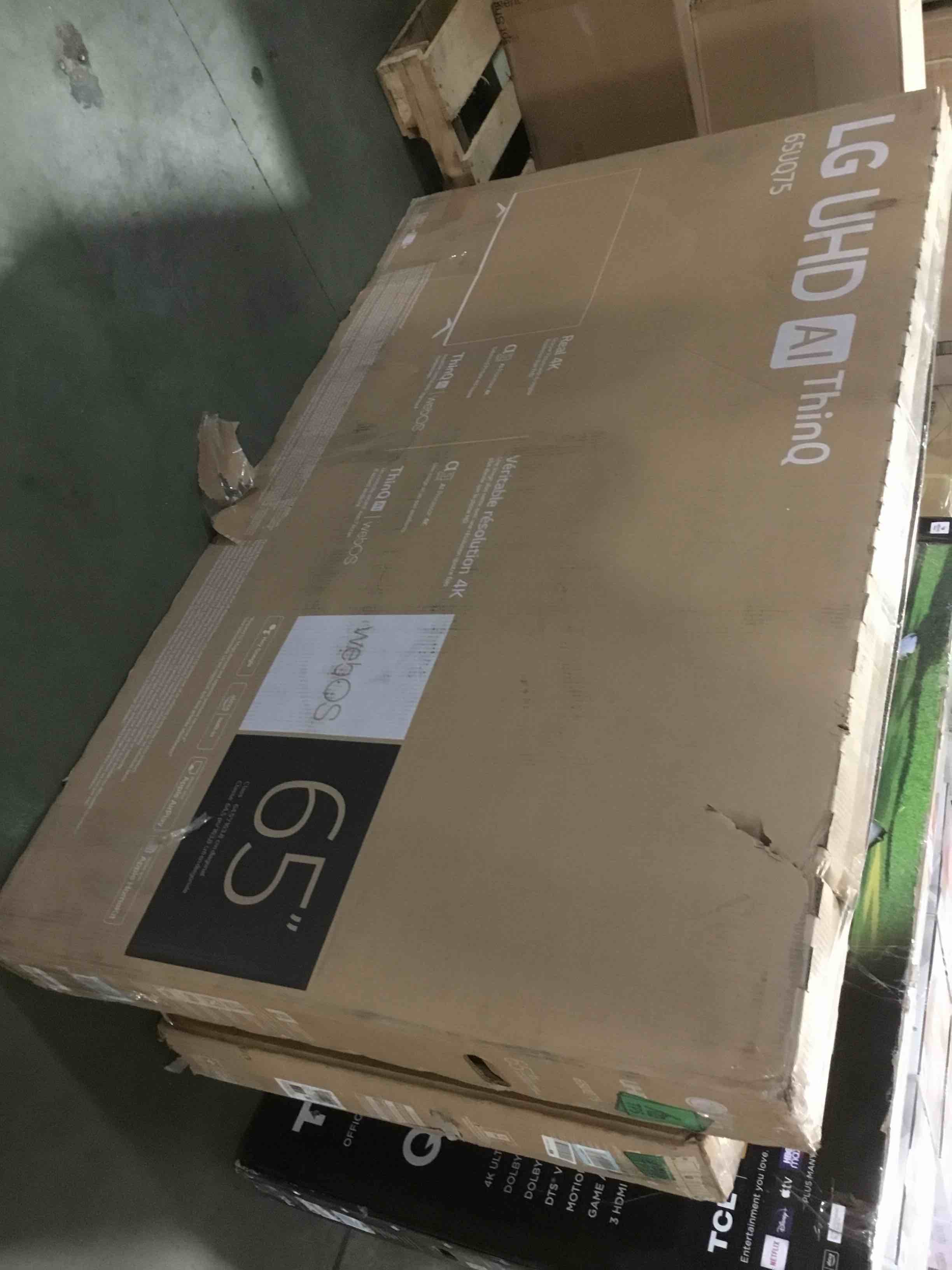 https://s3.amazonaws.com/lotting-images-prod/bidfta/BLU5555900_1697208021122.jpeg