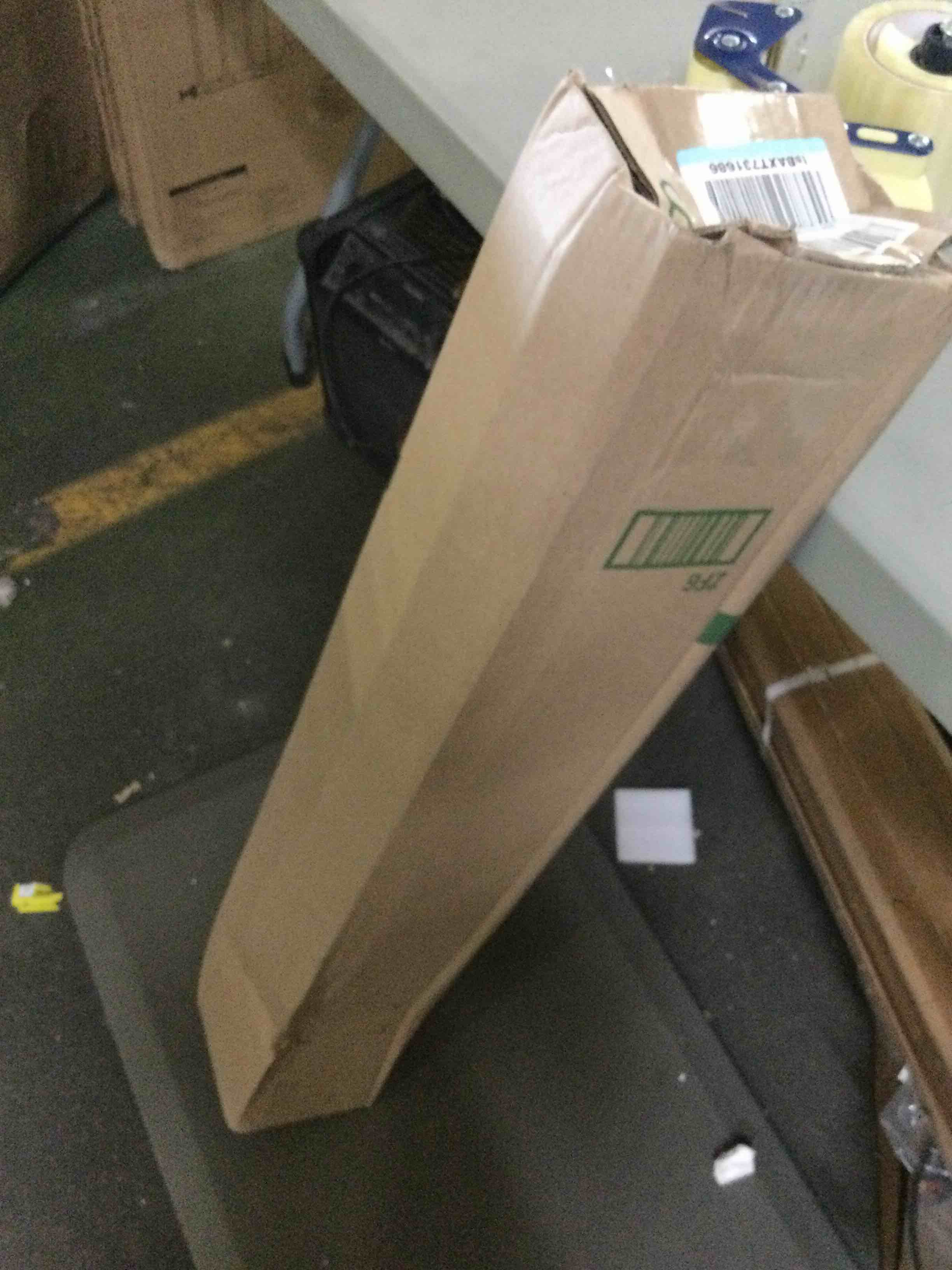 https://s3.amazonaws.com/lotting-images-prod/bidfta/BLU5556499_1696338544608.jpeg