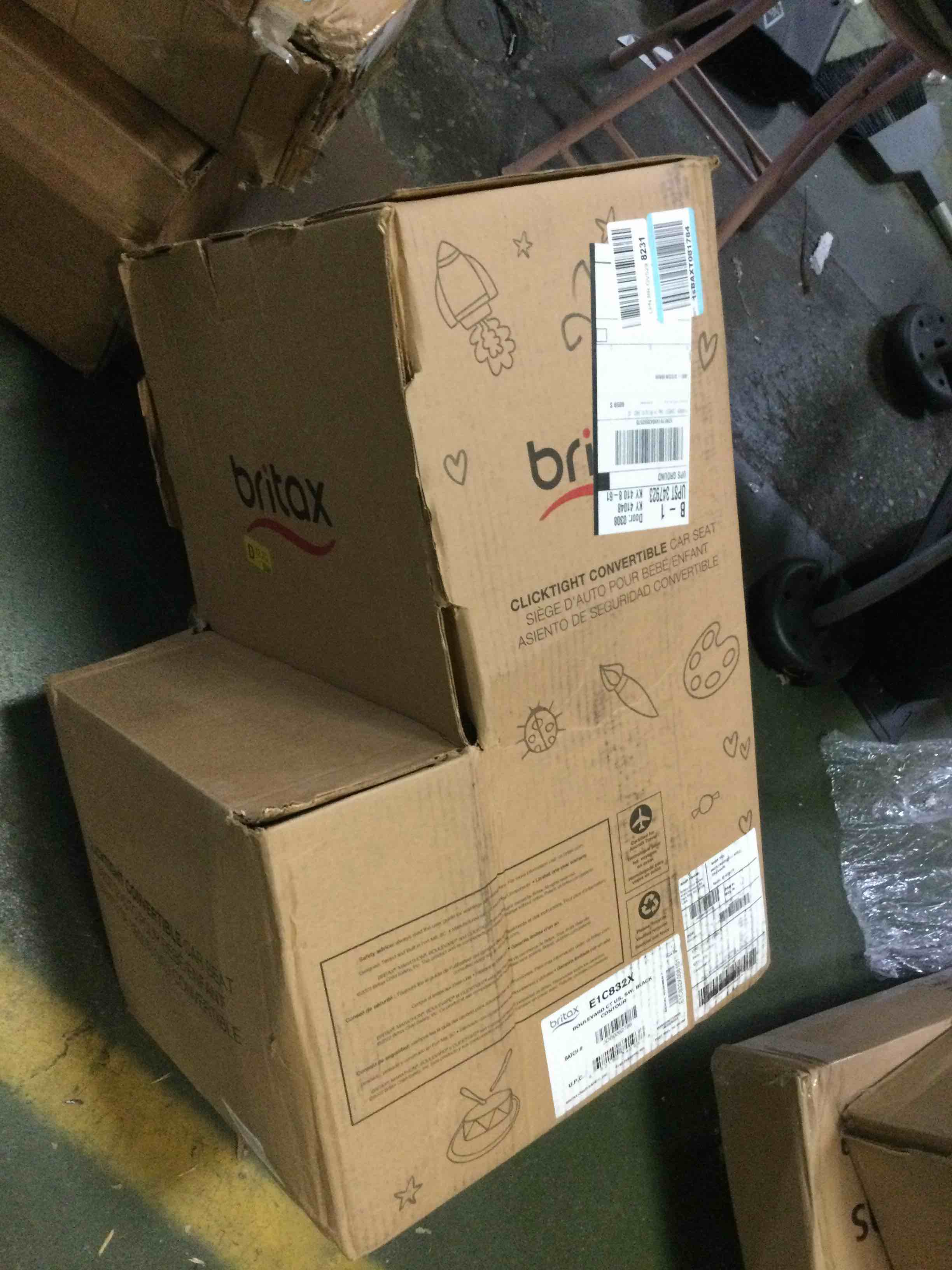https://s3.amazonaws.com/lotting-images-prod/bidfta/BLU5556765_1696444399231.jpeg