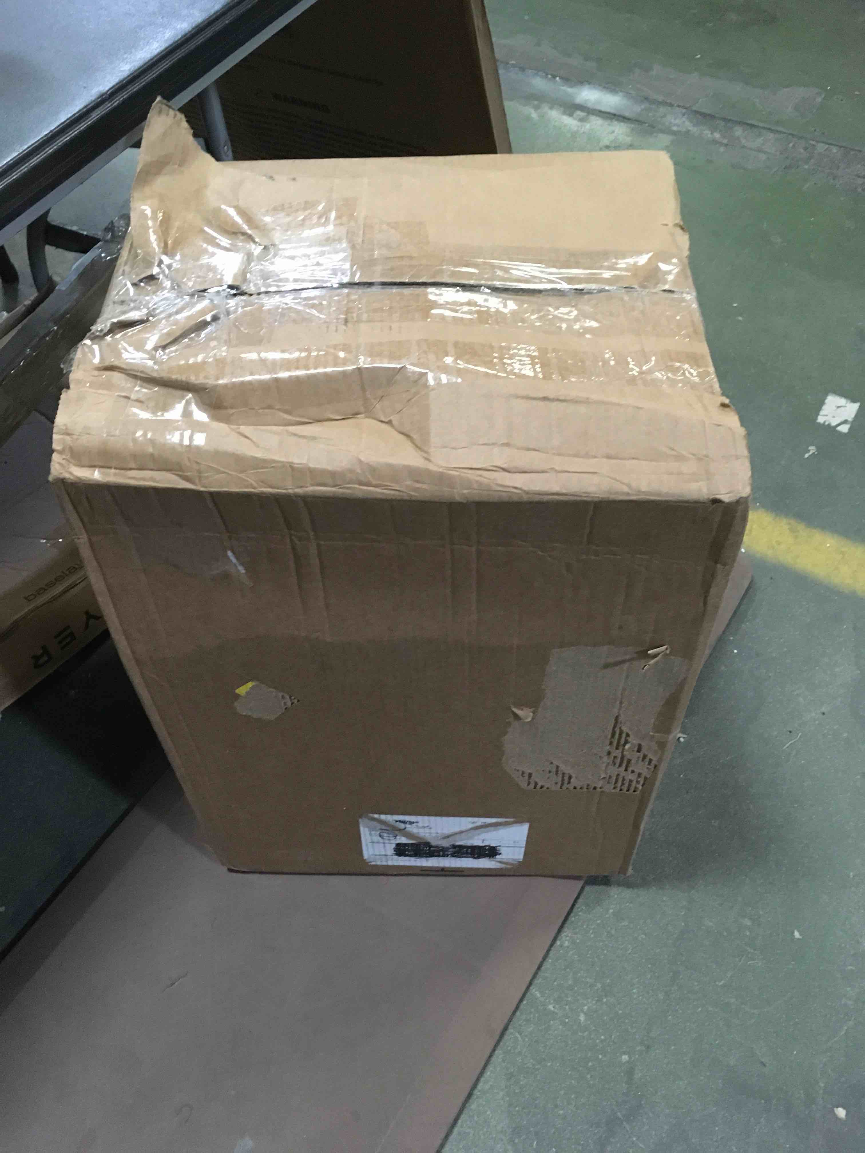 https://s3.amazonaws.com/lotting-images-prod/bidfta/BLU5557407_1696936945849.jpeg