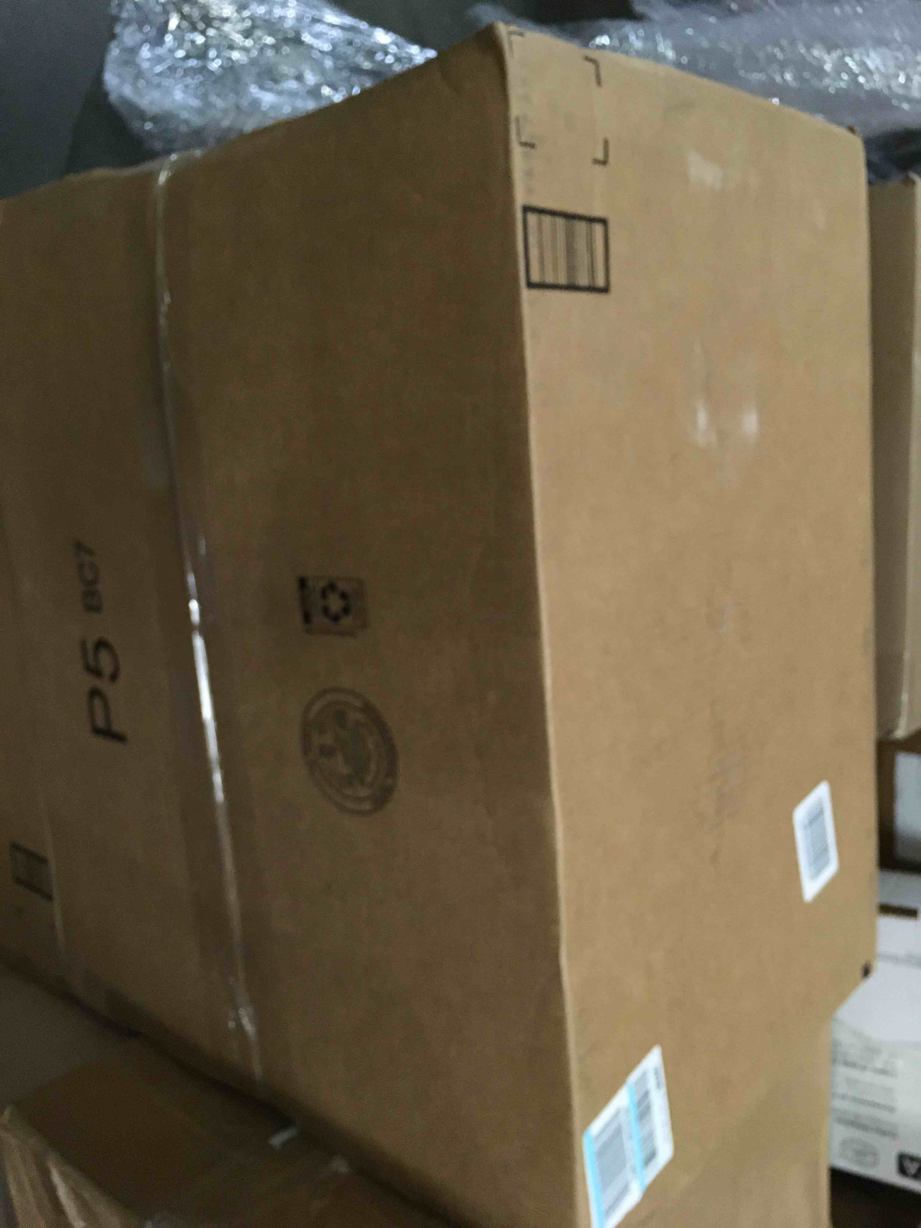 https://s3.amazonaws.com/lotting-images-prod/bidfta/BLU5557424_1696938428688.jpeg