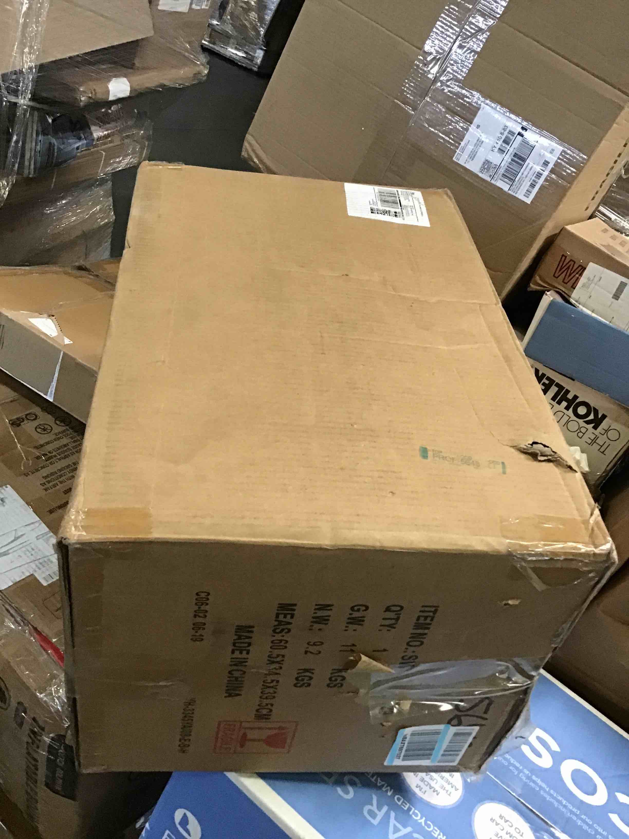 https://s3.amazonaws.com/lotting-images-prod/bidfta/BLU5557593_1696966728230.jpeg