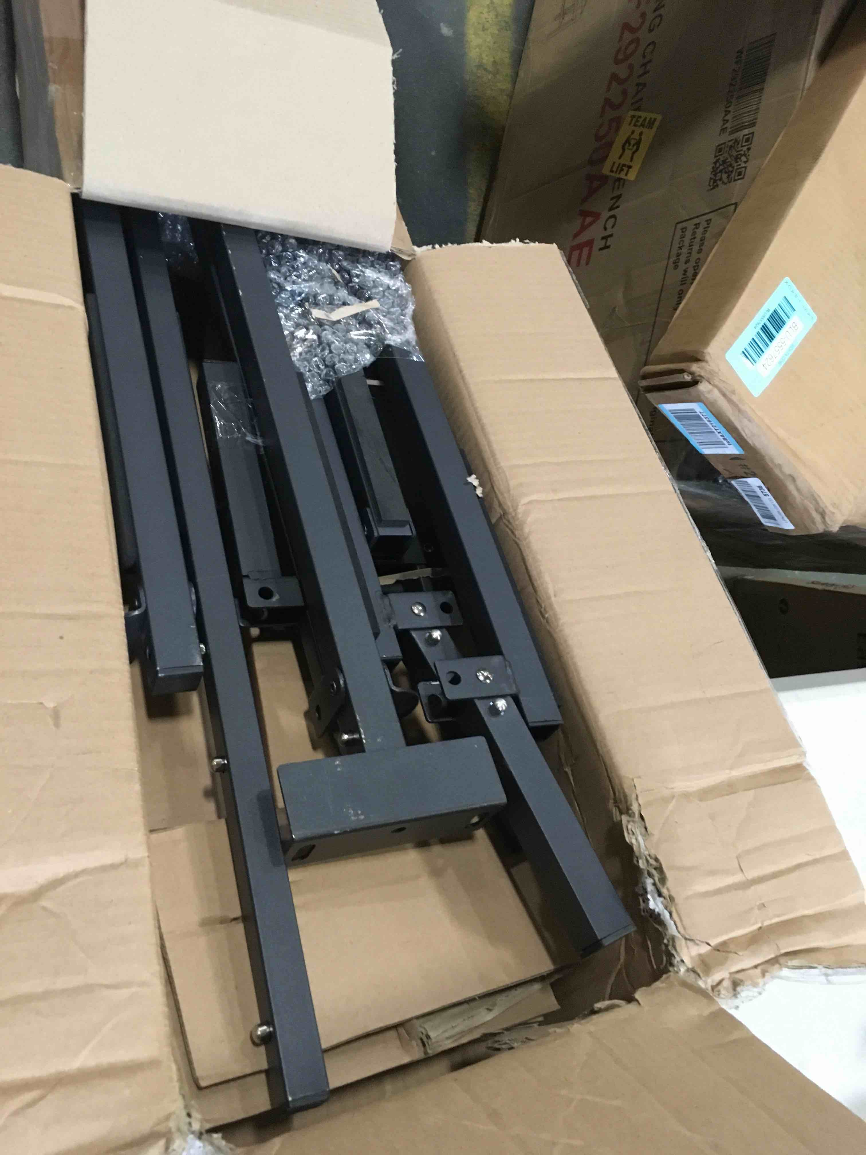 https://s3.amazonaws.com/lotting-images-prod/bidfta/BLU5557626_1697025067452.jpeg