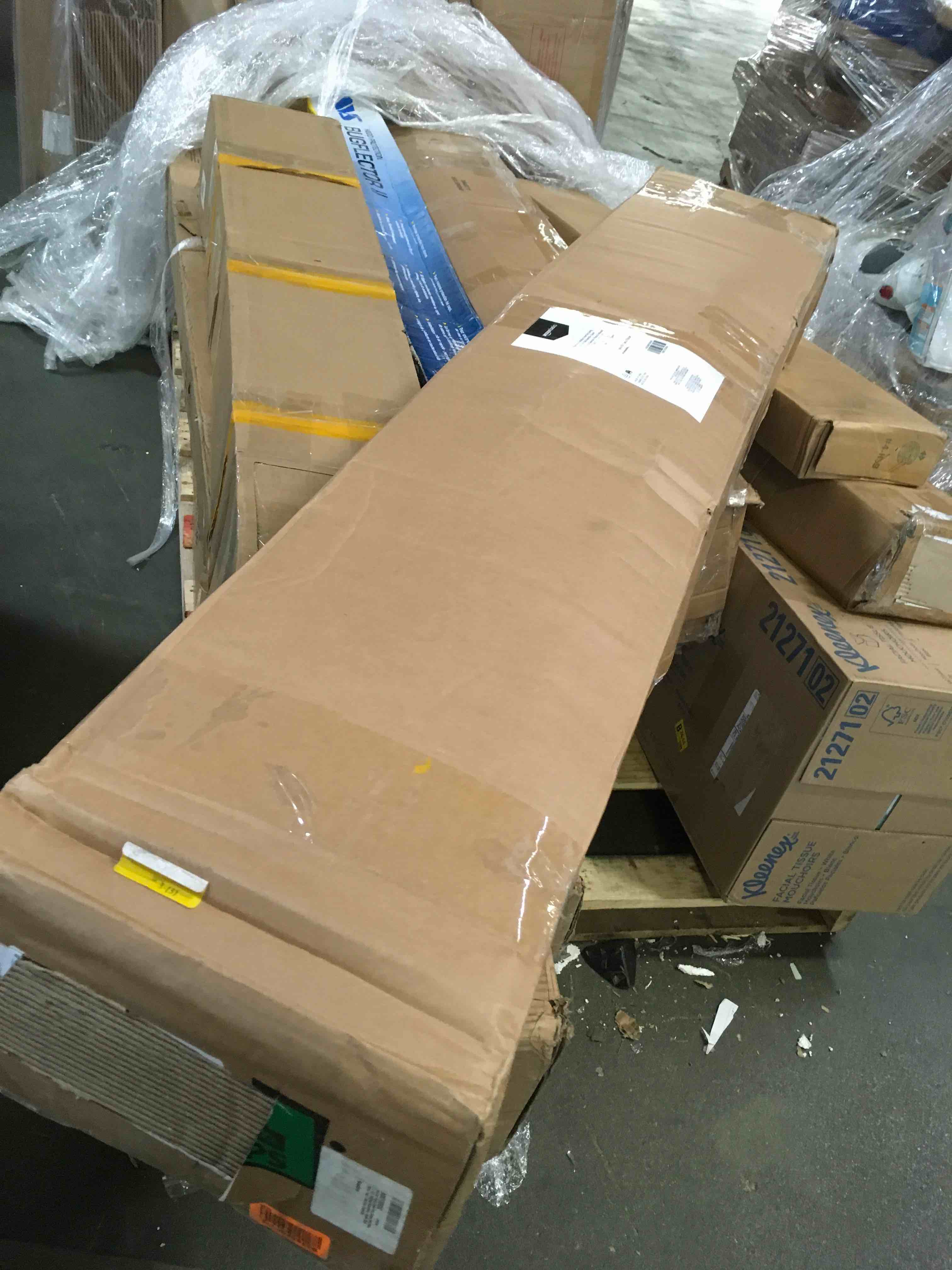 https://s3.amazonaws.com/lotting-images-prod/bidfta/BLU5557682_1697031988688.jpeg